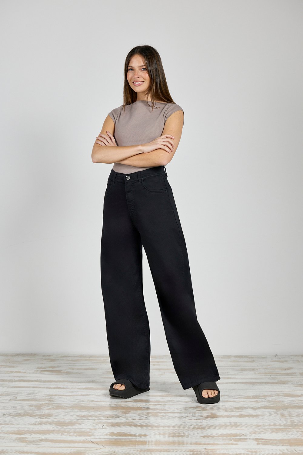 ART. 171 | WIDE LEG NEGRO CLÁSICO ELASTIZADO TALLES 36 AL 46 CENITHO