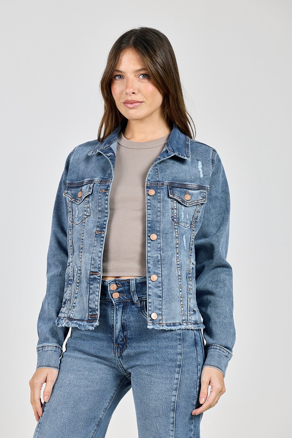 ART. 251 | CAMPERA CON ROTURA Y TACHAS DESFLECADA TALLES 36 AL 44 CENITHO