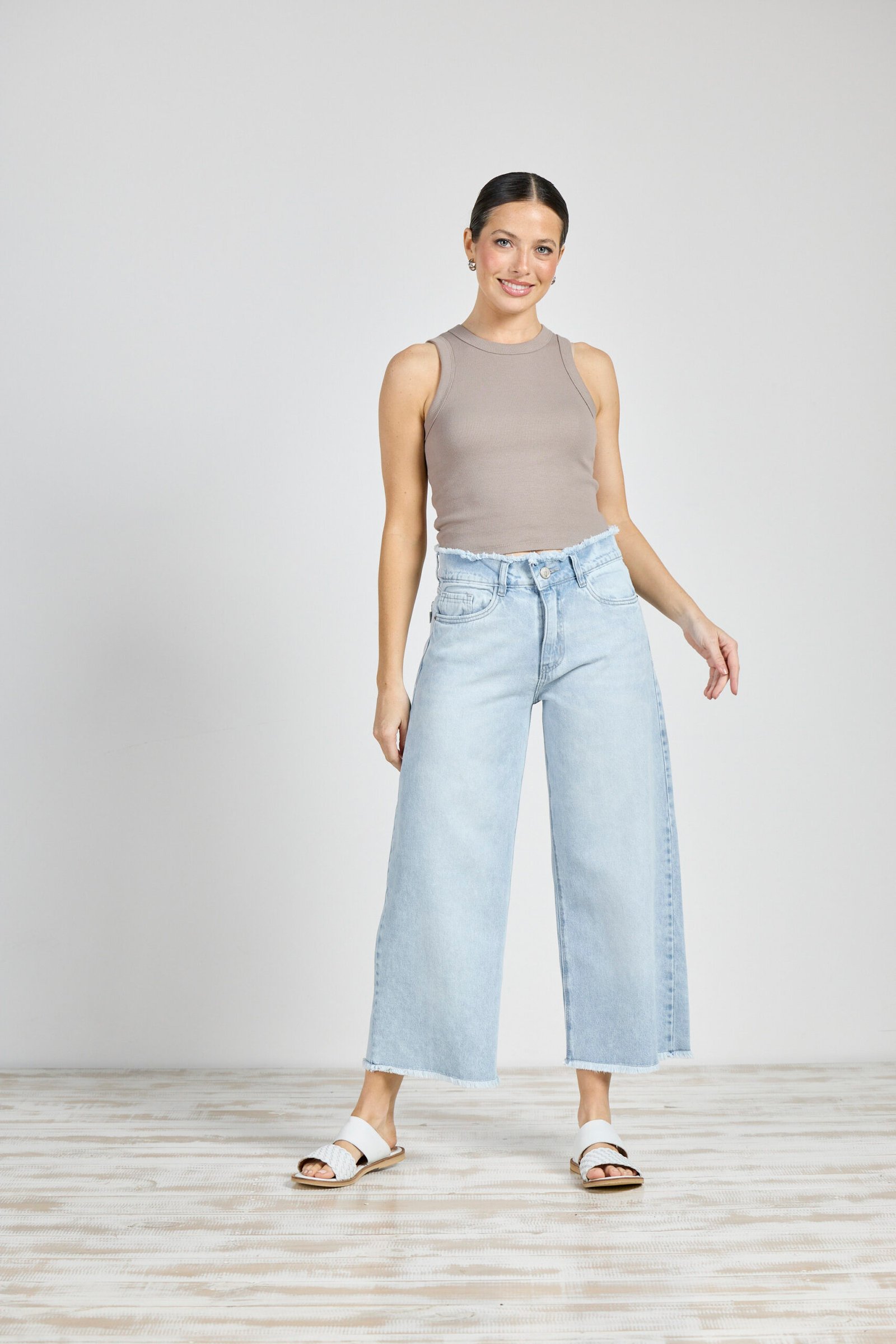 ART. 344 | WIDE LEG CROP CELESTE CINTURA DEFLECADA RIGIDO TALLES 36 AL 46 CENITHO