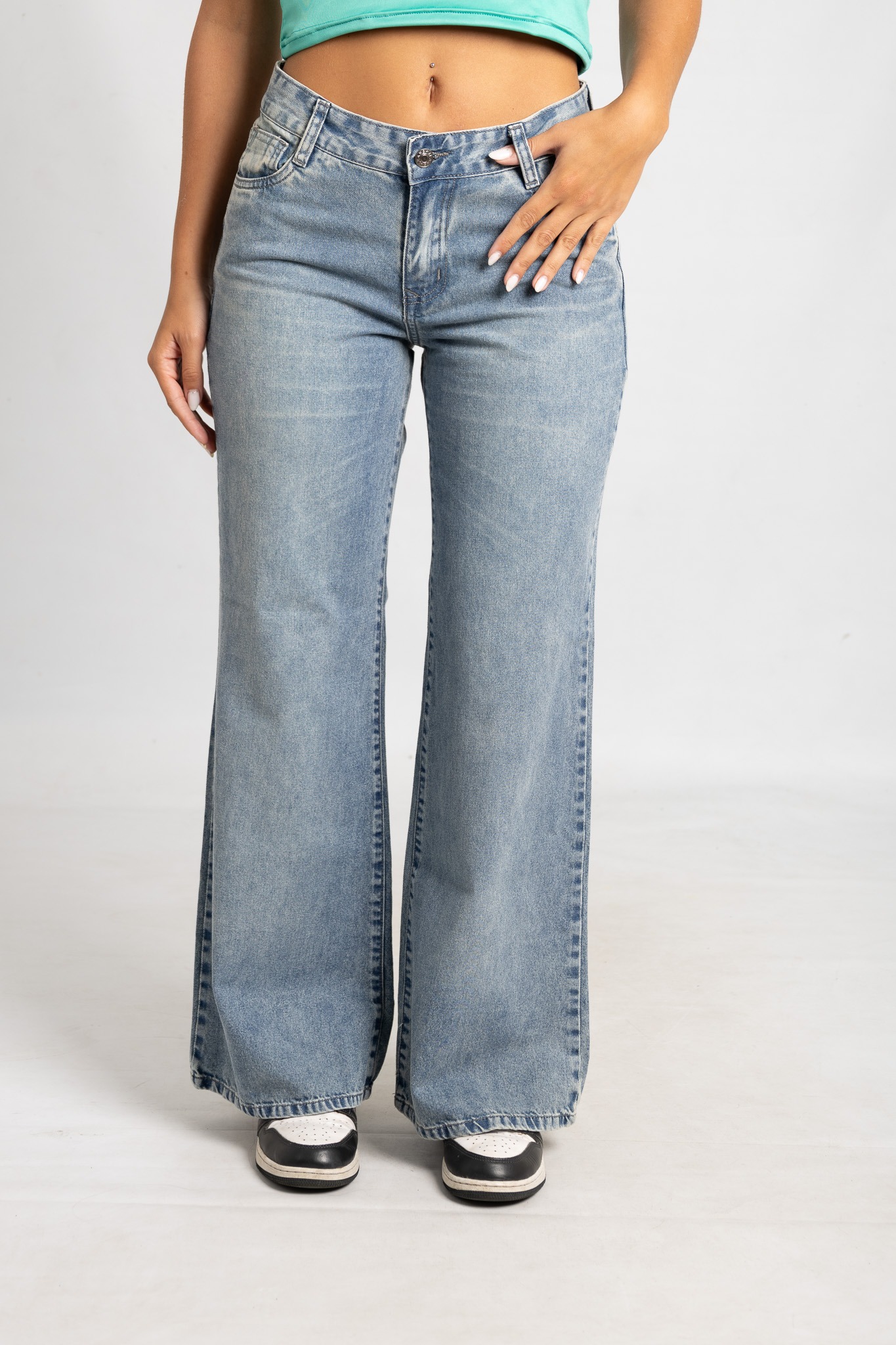 Art. 690 | SEMI OXFORD MATIZADO RIGIDO HILO GRIS TIRO ALTO TALLES S36 AL 46 ANDAR