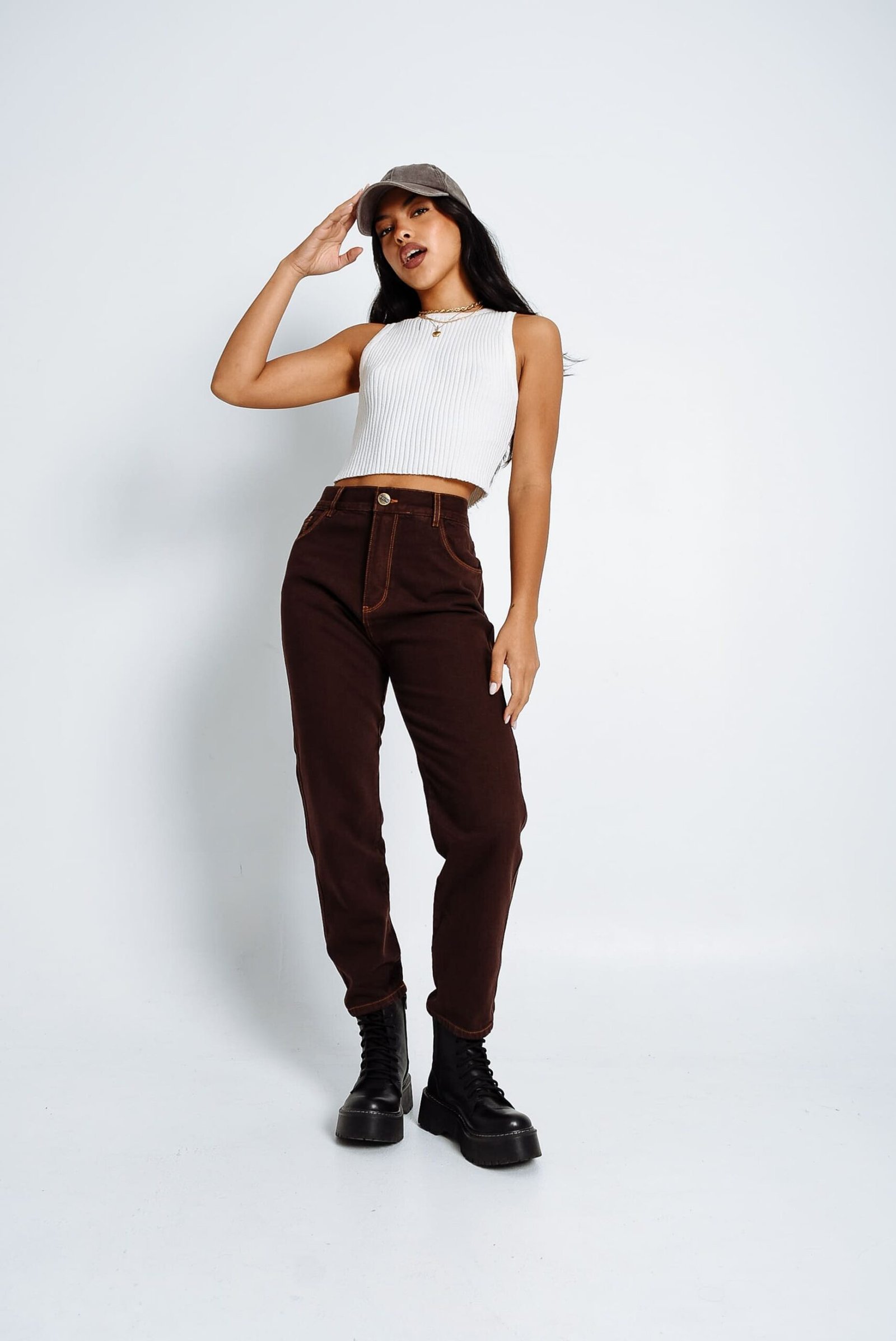 JEAN MOM CHOCO 2.0 TIRO ALTO RIGIDO TALLES 34-46 H REINA