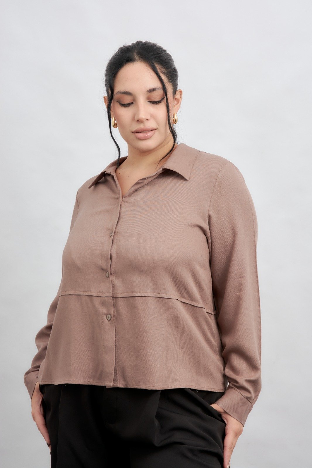 4033 | Camisa Con Recorte Elegante Varios Colores Talles L Al XXL