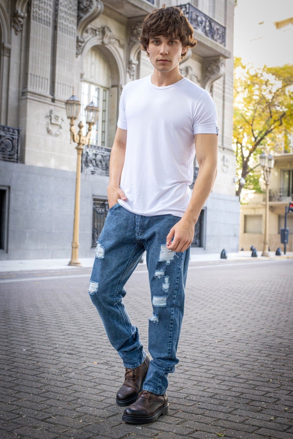 BLOOM | Jean Mom Con Roturas Frontales Azul Talles 38 Al 48 Cruzo