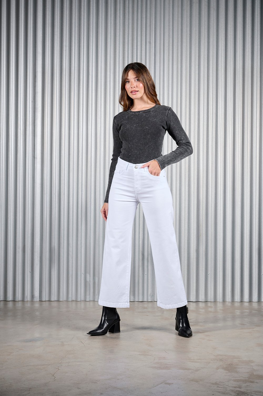 ART. 148 | CROP WIDE LEG BLANCO ELASTIZADO CENITHO