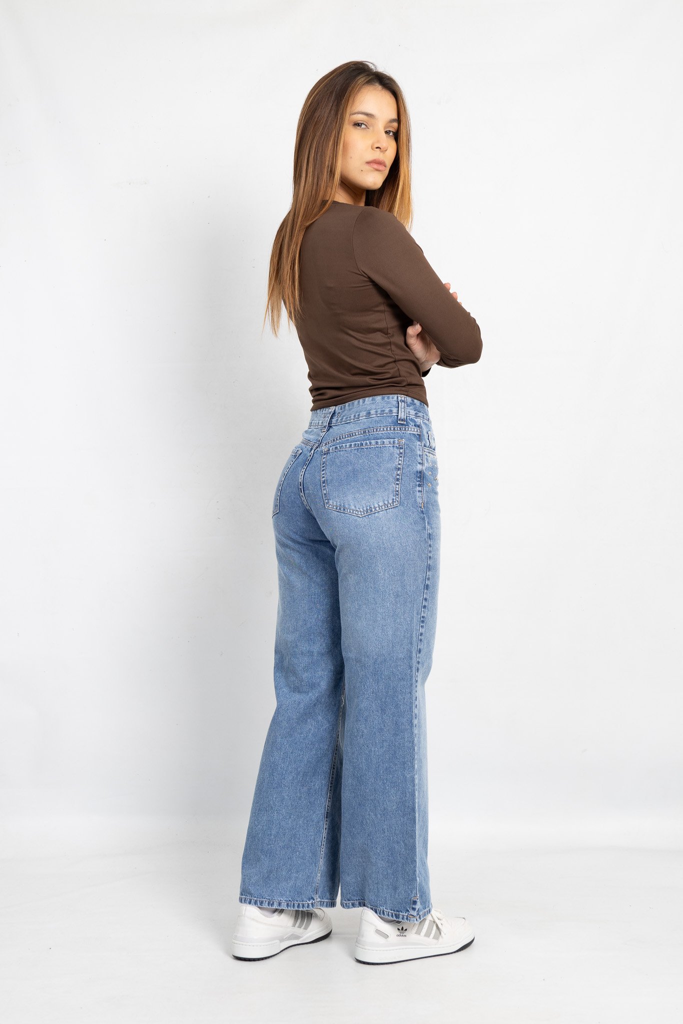Art. 794 | Wide Leg Nevado Elastizado Tiro alto con tachitas bolsillo Talles 36 al 46