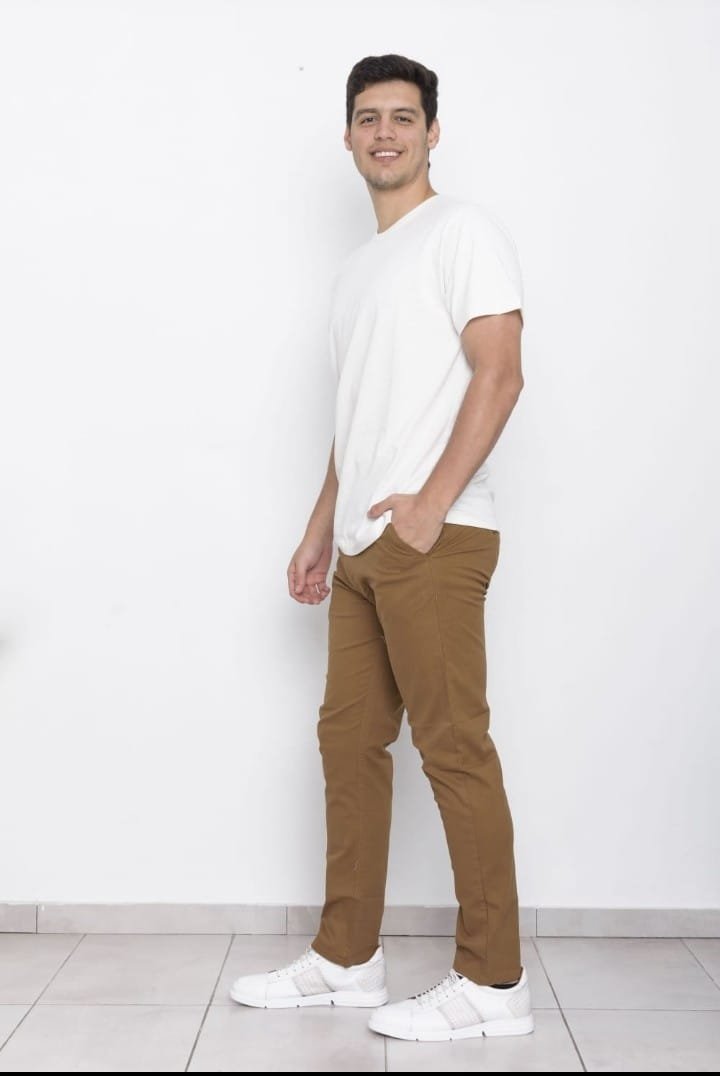 Art BEAT Pantalon Semi Chupin Chino Color Habano Talles 38 al 48 Carpe Diem