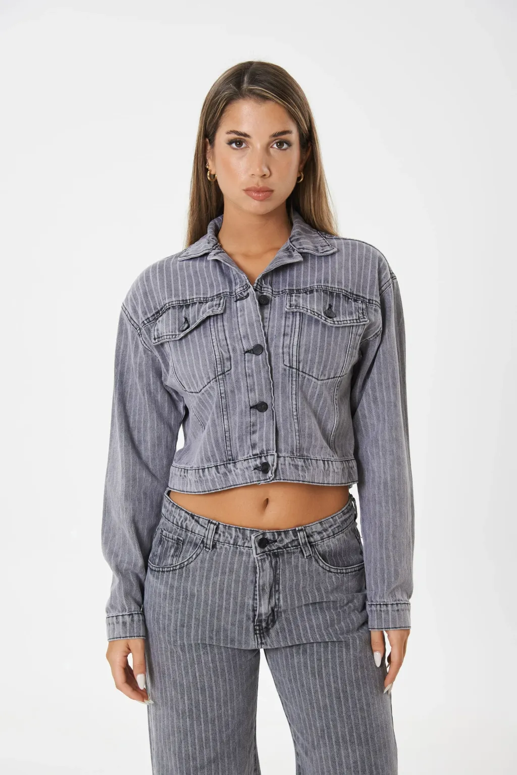 STRIPES-CAMPERA GRIS  RIGIDA DE RAYAS TALLES DEL S AL L STRIVEN