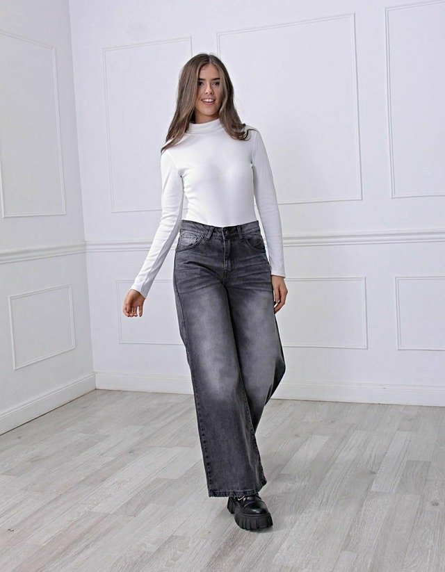 CROW WIDE LEG RIGIDO GRIS OSCURO CON LOCALIZADO TALLES 36 AL 46 STRIVEN