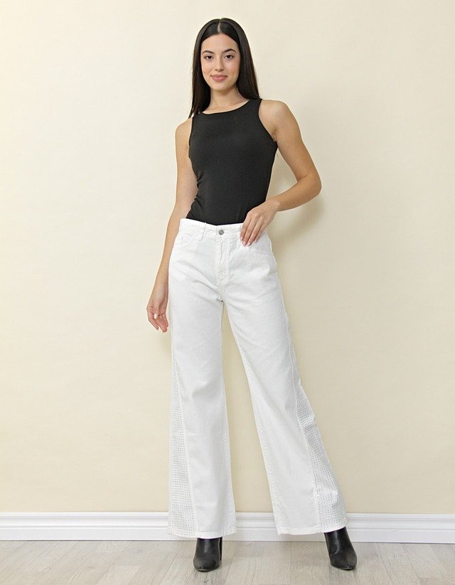 PERLA WIDE LEG BLANCO CON COSTURA DIAGONAL Y STRASS RIGIDO TALLES 34 AL 46 STRIVEN