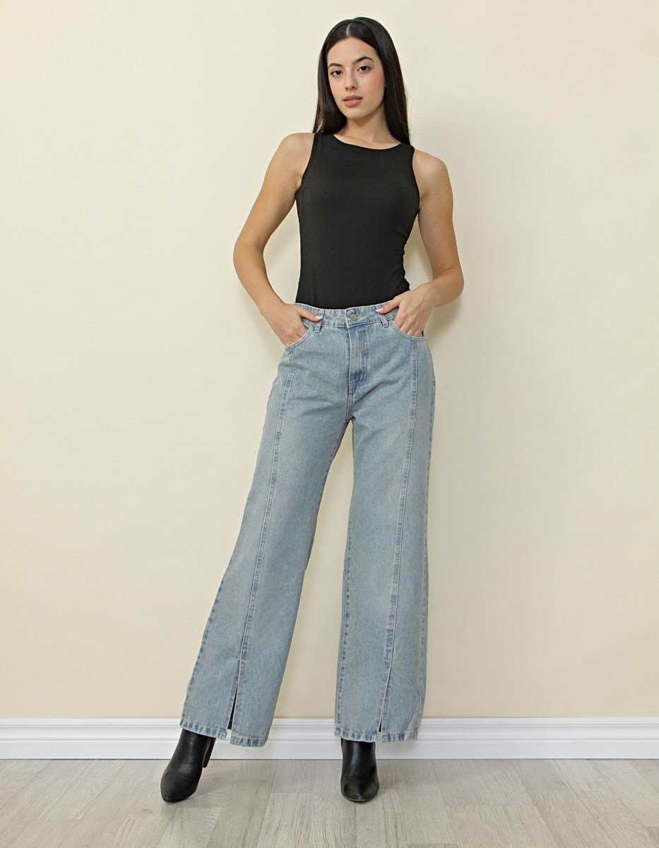 KAOKO WIDE LEG RIGIDO TIRO ALTO MATIZADO CON COSTURA FRONTAL Y TAJO EN LA BOTA TALLES 34 AL 44 STRIVEN
