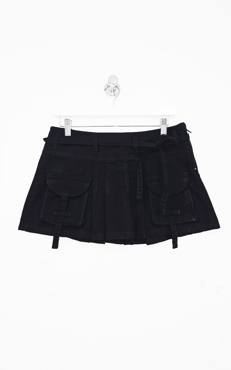 0390 | MINI FALDA TABLEADA NEGRO C/LAZO Y BOLSILLOS TIRO BAJO TALLES 34 AL 40 INQUIETA