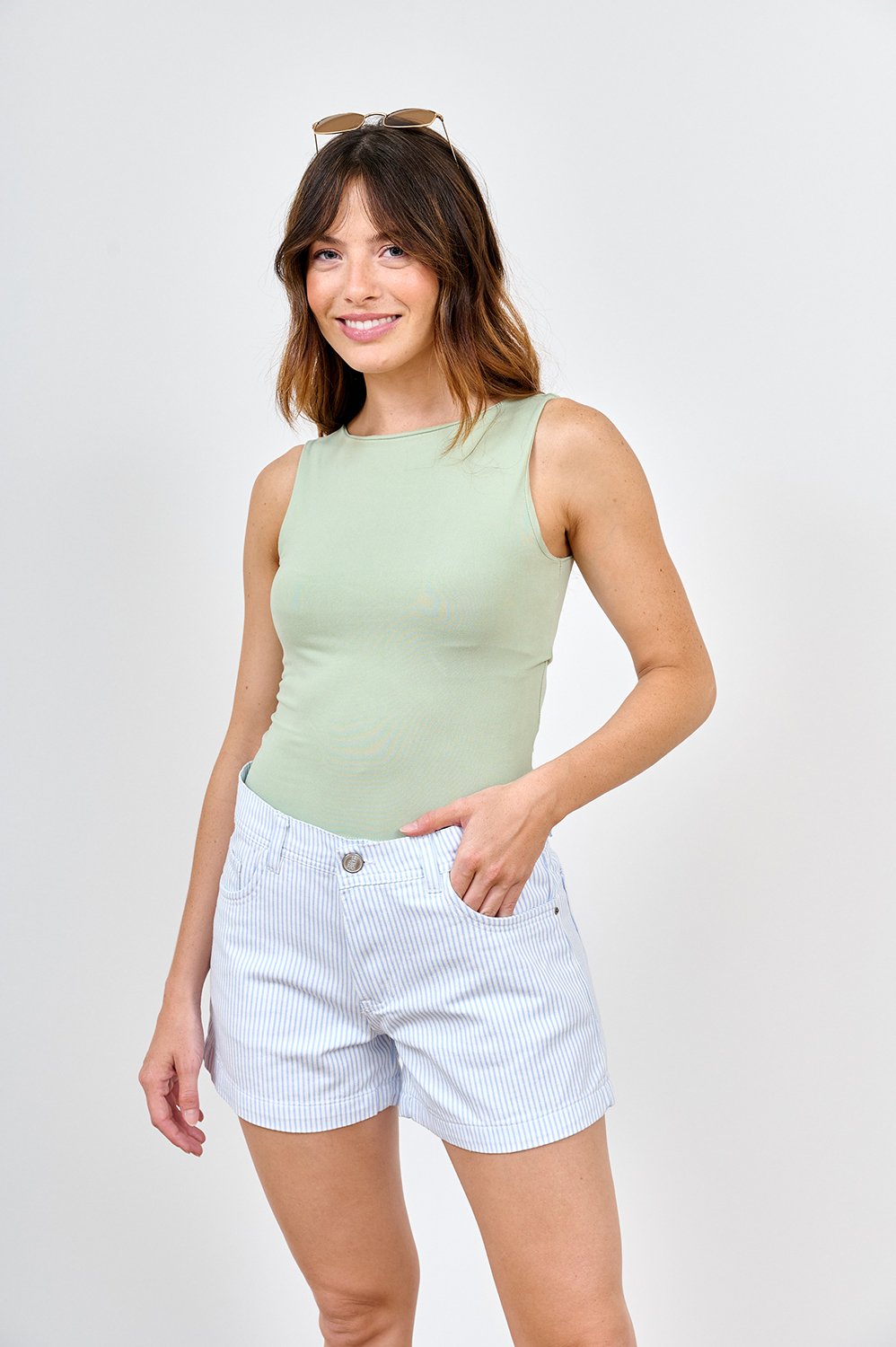 ART. C-94 | SHORT CLASICO CELESTE RAYADO RIGIDO TALLES DEL 36 AL 46 CENITHO
