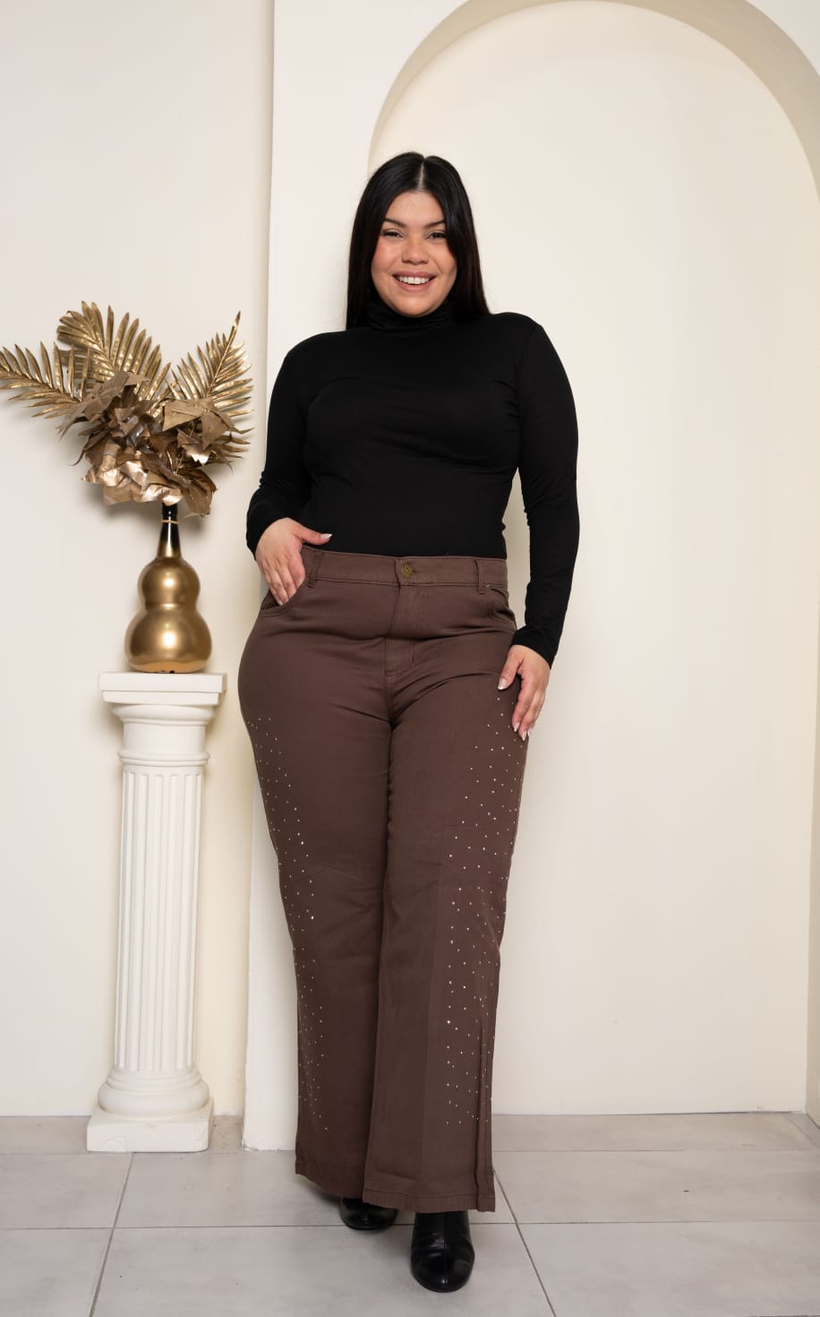 K002 | WIDE LEG CHOCOLATE RIGIDO CON STRASS TALLES DEL 48 AL 56 MARCA KAWAII