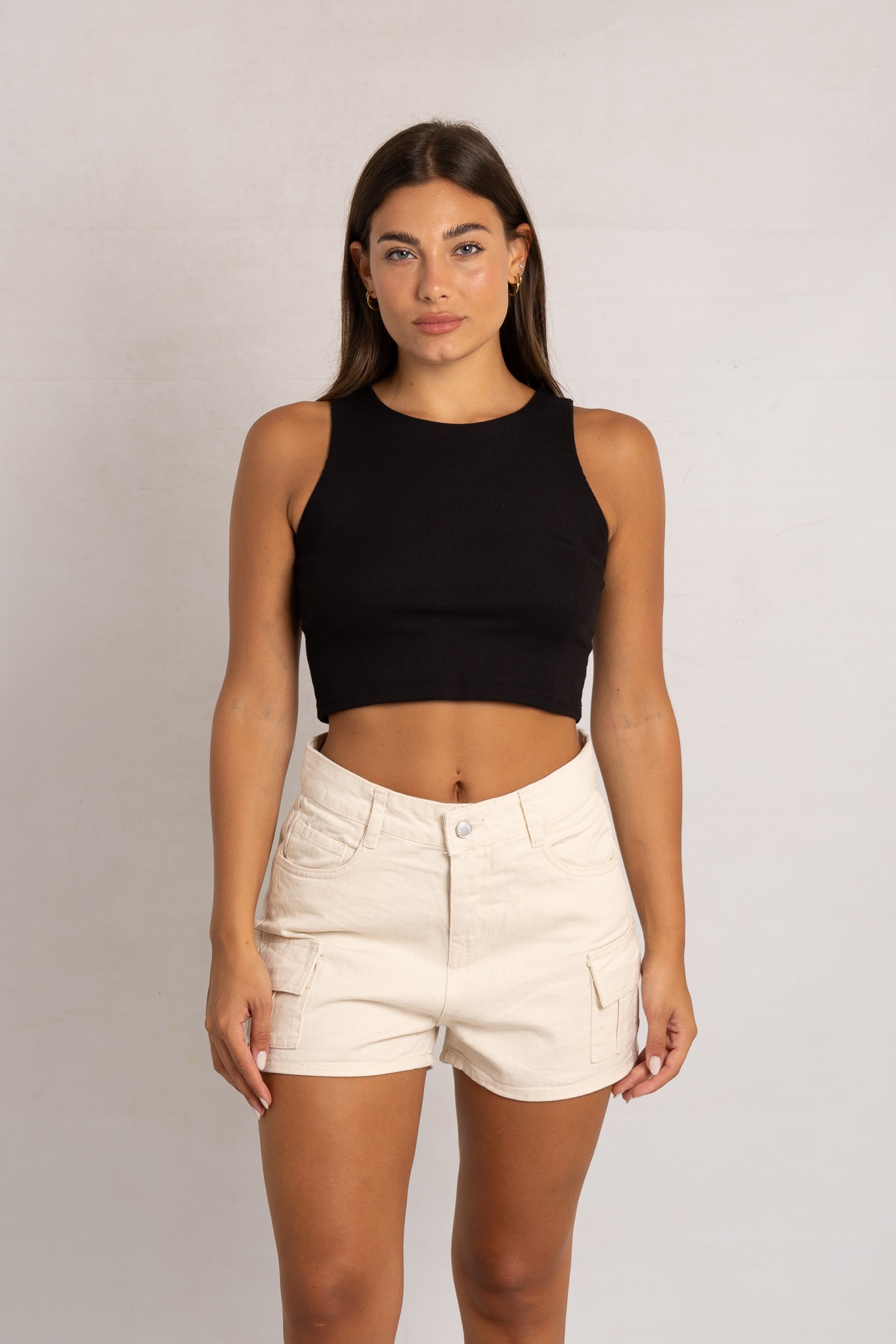 SH-120 | SHORT BEIGE CARGO RIGIDO TIRO ALTO TALLES DEL 36 AL 46 VERSUS