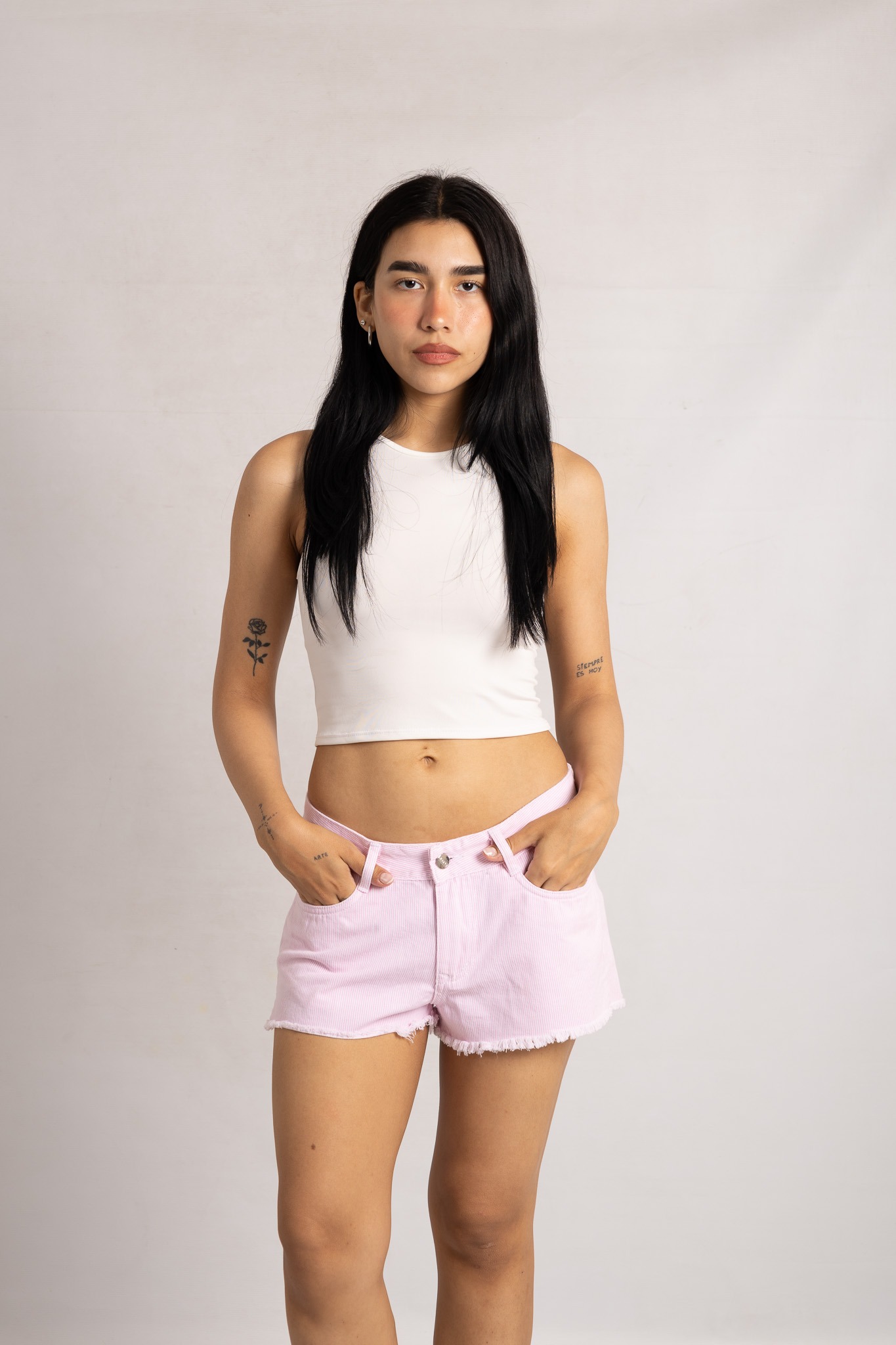 SH-129 | SHORT RAYAS ROSA RIGIDO TALLES DEL 36 AL 44 VERSUS