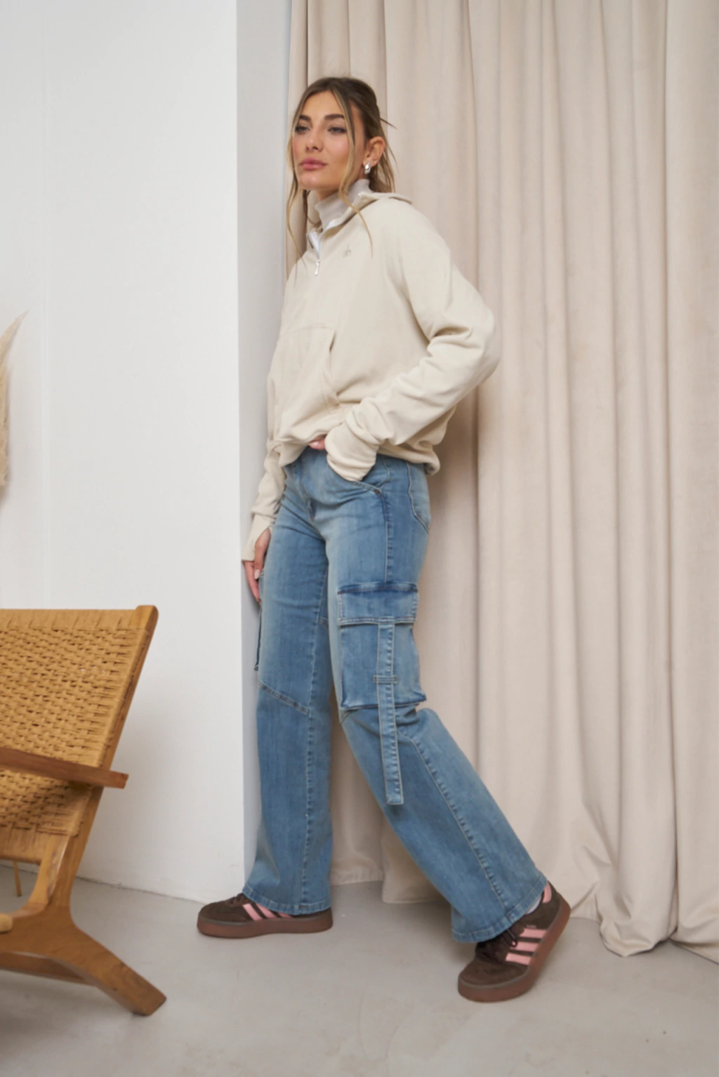 3704 | WIDE LEG CARGO STONE VAINILLA ELASTIZADO TIRO MEDIO TALLES 36 AL 46 GORSI