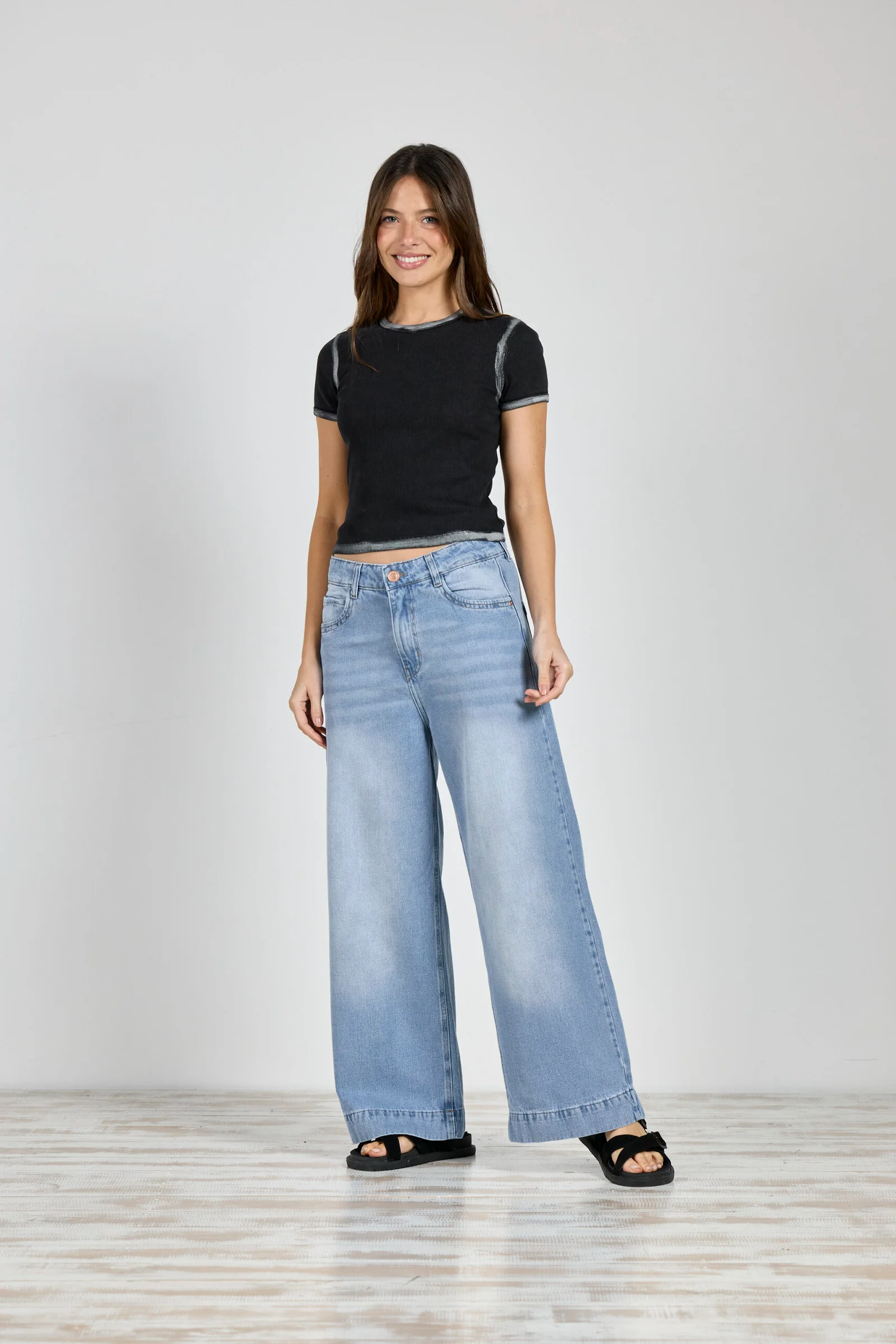 ART. 436 | JEAN CROP CELESTE CON RUEDO GRANDE RÍGIDO T.36 A 46 CENITHO JEANS