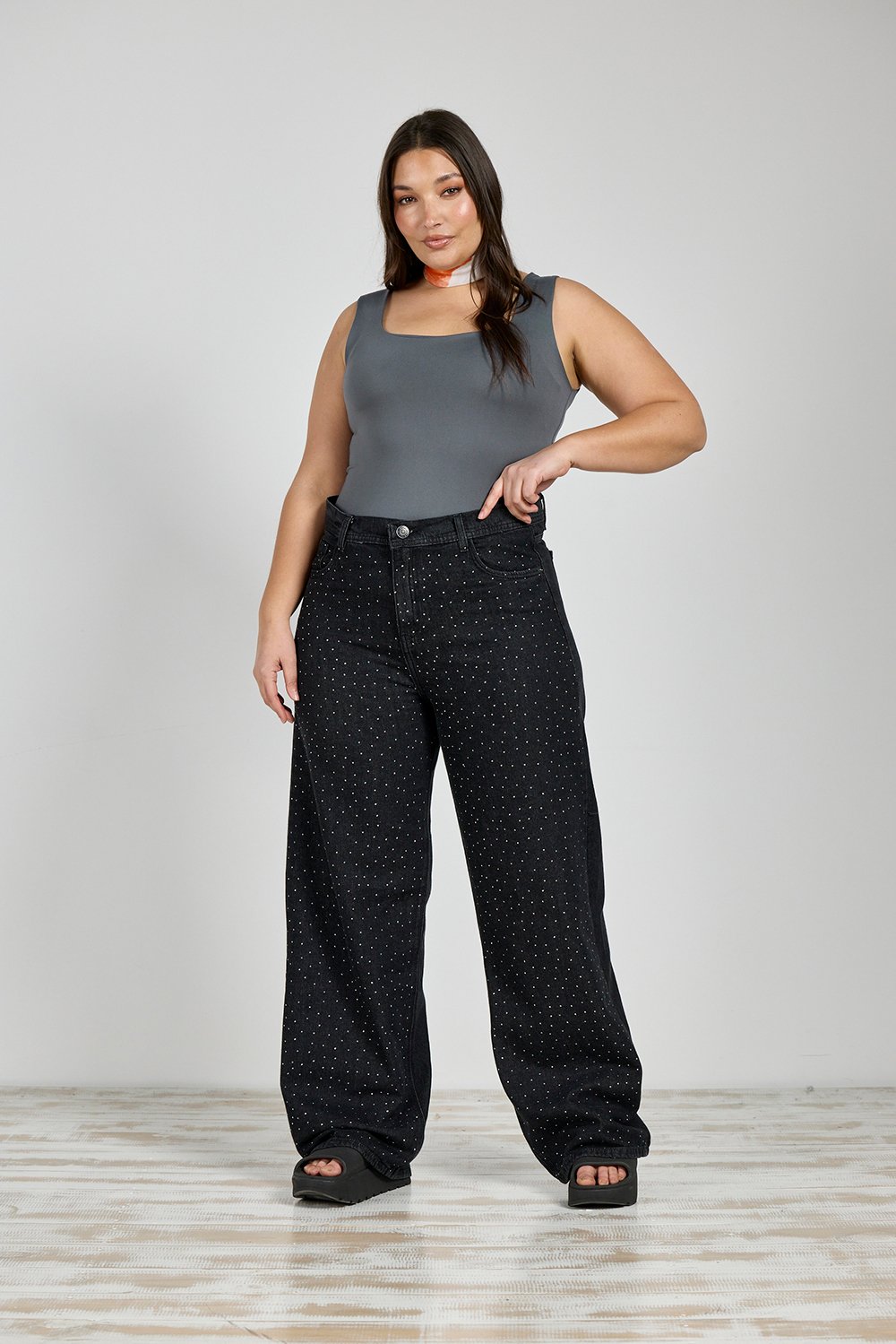 ART. 882 | WIDE LEG NEGRO CON STRAS RÍGIDO TALLES 46 AL 54 CENITHO