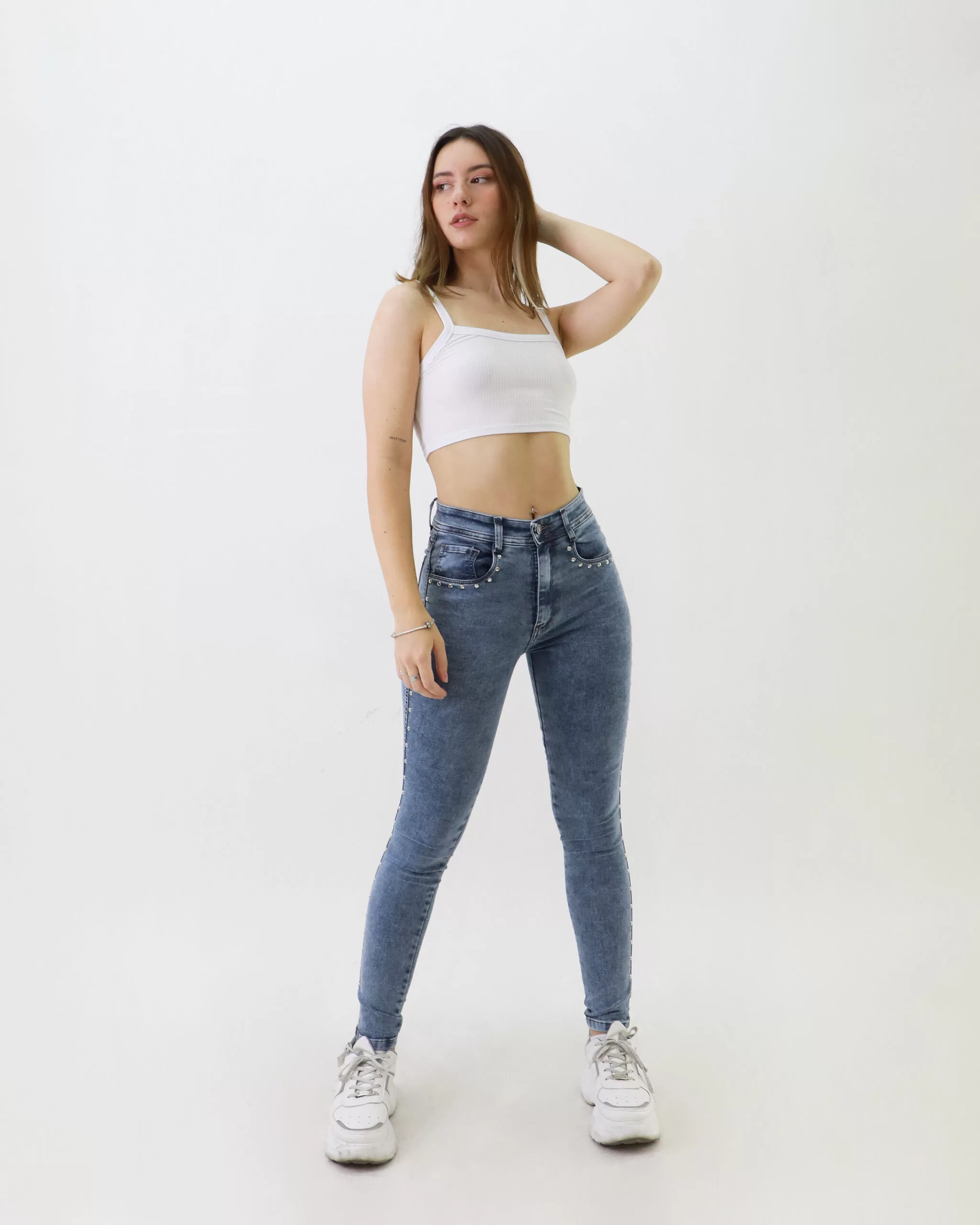 LEANS | SKINNY ACID CLARO ELASTIZADO TIRO ALTO CON TACHAS TALLES DEL 36 AL 40 SONNE