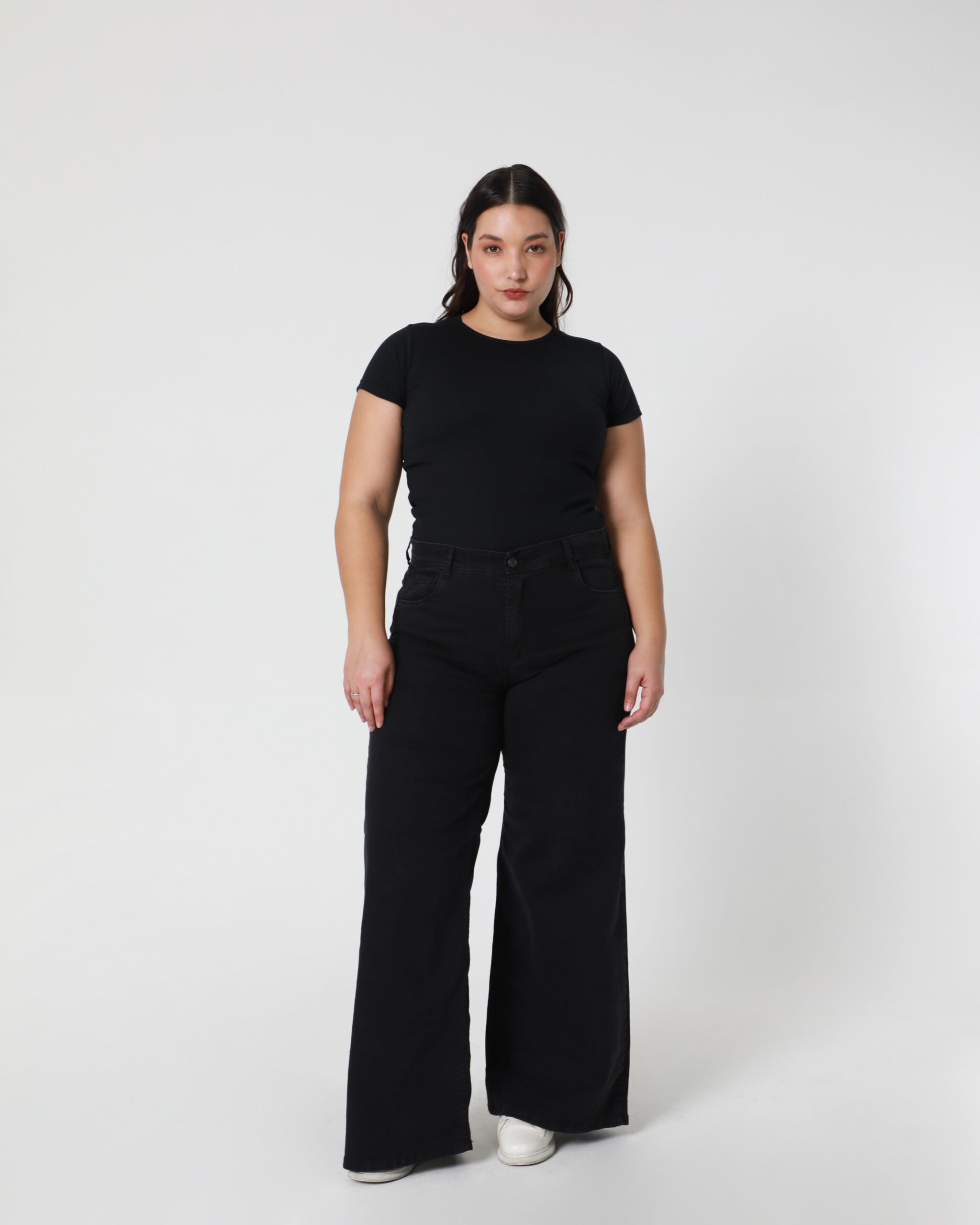 STRAIGHT CHARMED-JEAN WIDE LEG NEGRO STONE TIRO ALTO ELASTIZADO SONNE 36-60