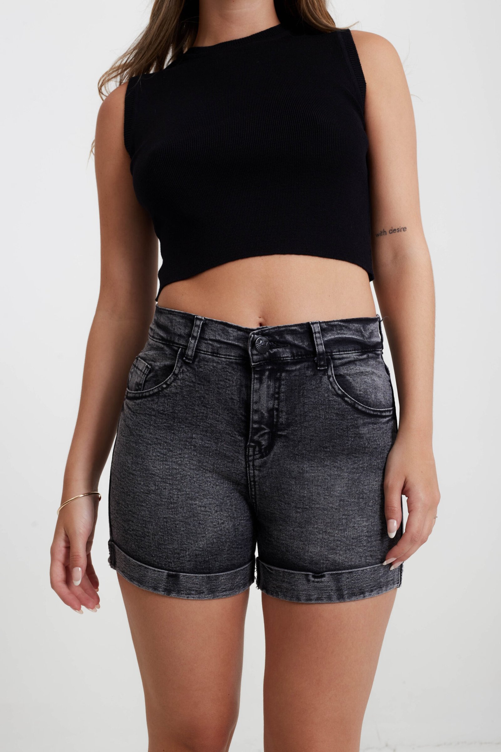 LESLI | SHORT CLASICO GRIS NEVADO ELASTIZADO C/ DOBLEZ TIRO ALTO RUMAJU 36-50