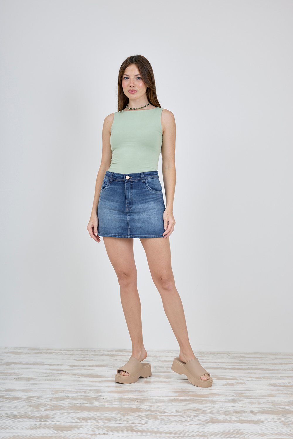 ART. C-109 | SHORT POLLERA AZUL CON BIGOTES LOCALIZADO ELASTIZADO TIRO ALTO TALLE 36 AL 46 CENITHO