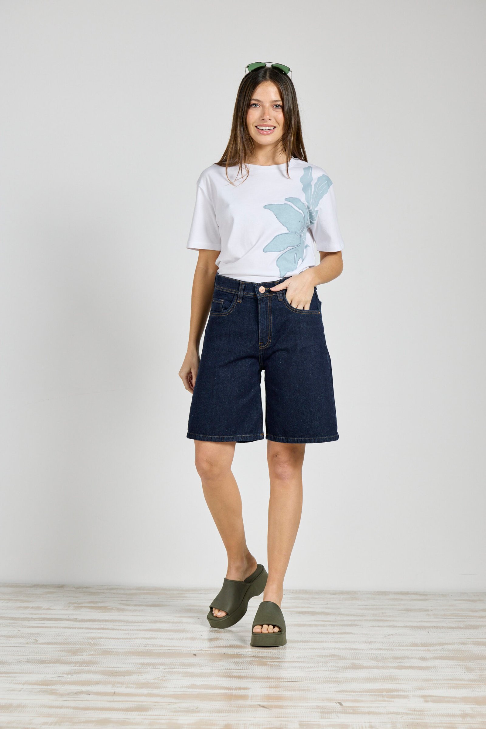 ART. C-115 | BERMUDA BAGGY AZUL OSCURO CLÁSICO RÍGIDO CENITHO JEANS 36-46