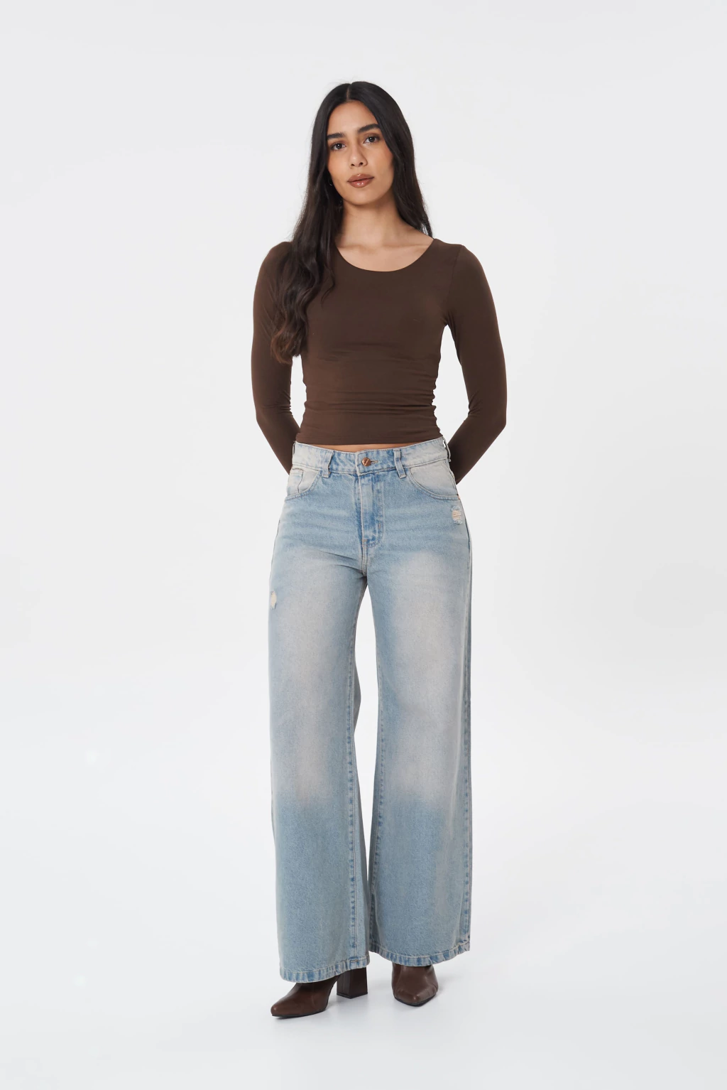 KOLKA WIDE LEG CELESTE MATIZADO TIRO ALTO RIGIDO TALLES 44 AL 48 STRIVEN