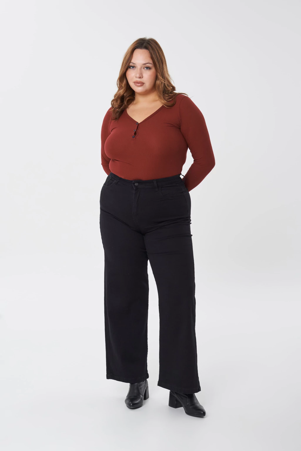 CONEY WIDE LEG NEGRO CURVY COMFORT SEMI ELASTIZADO TIRO ALTO TALLES 50 AL 56 STRIVEN