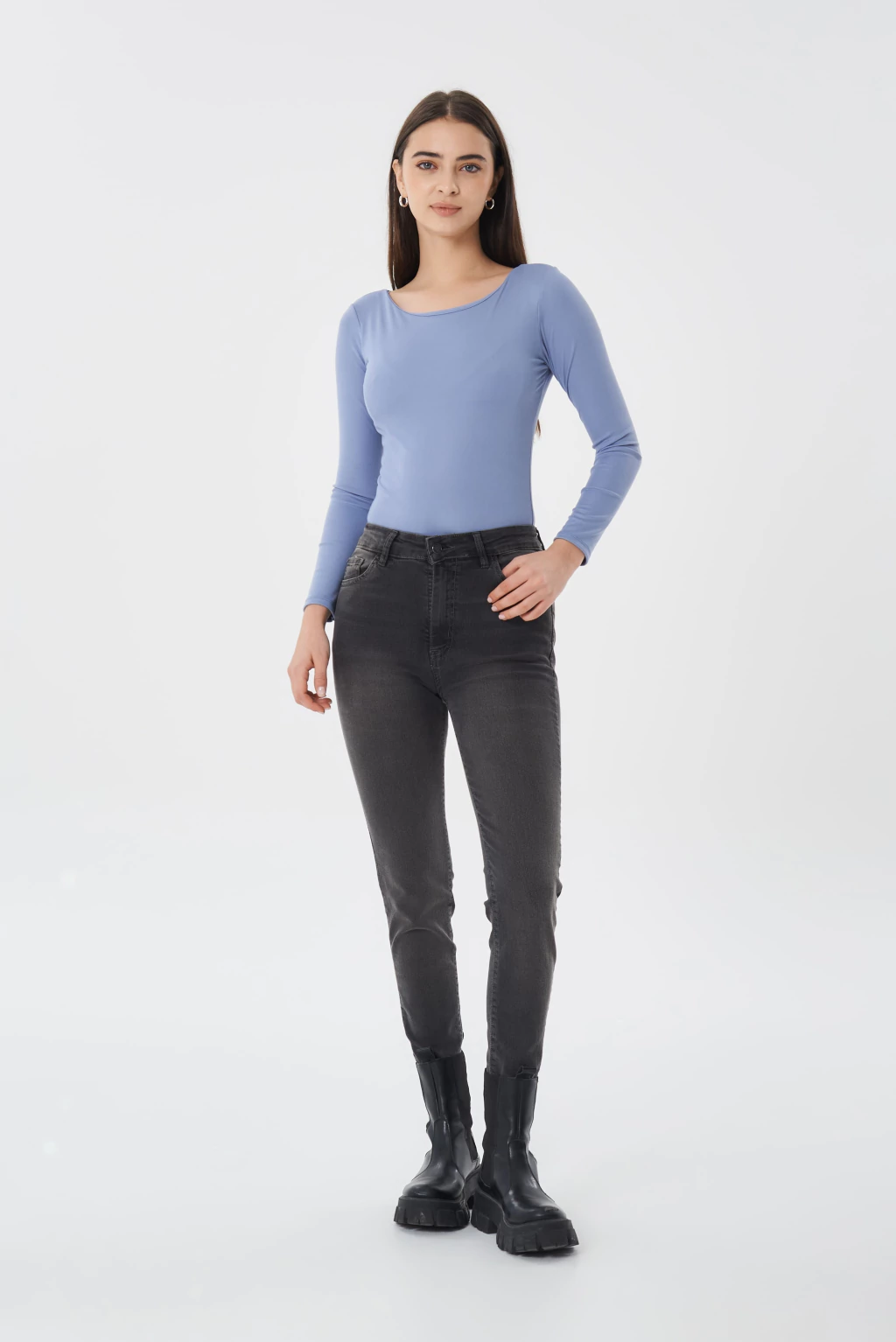 SOHO SKINNY GRIS CLASICO TIRO ALTO ELASTIZADO TALLES 36 AL 46 STRIVEN