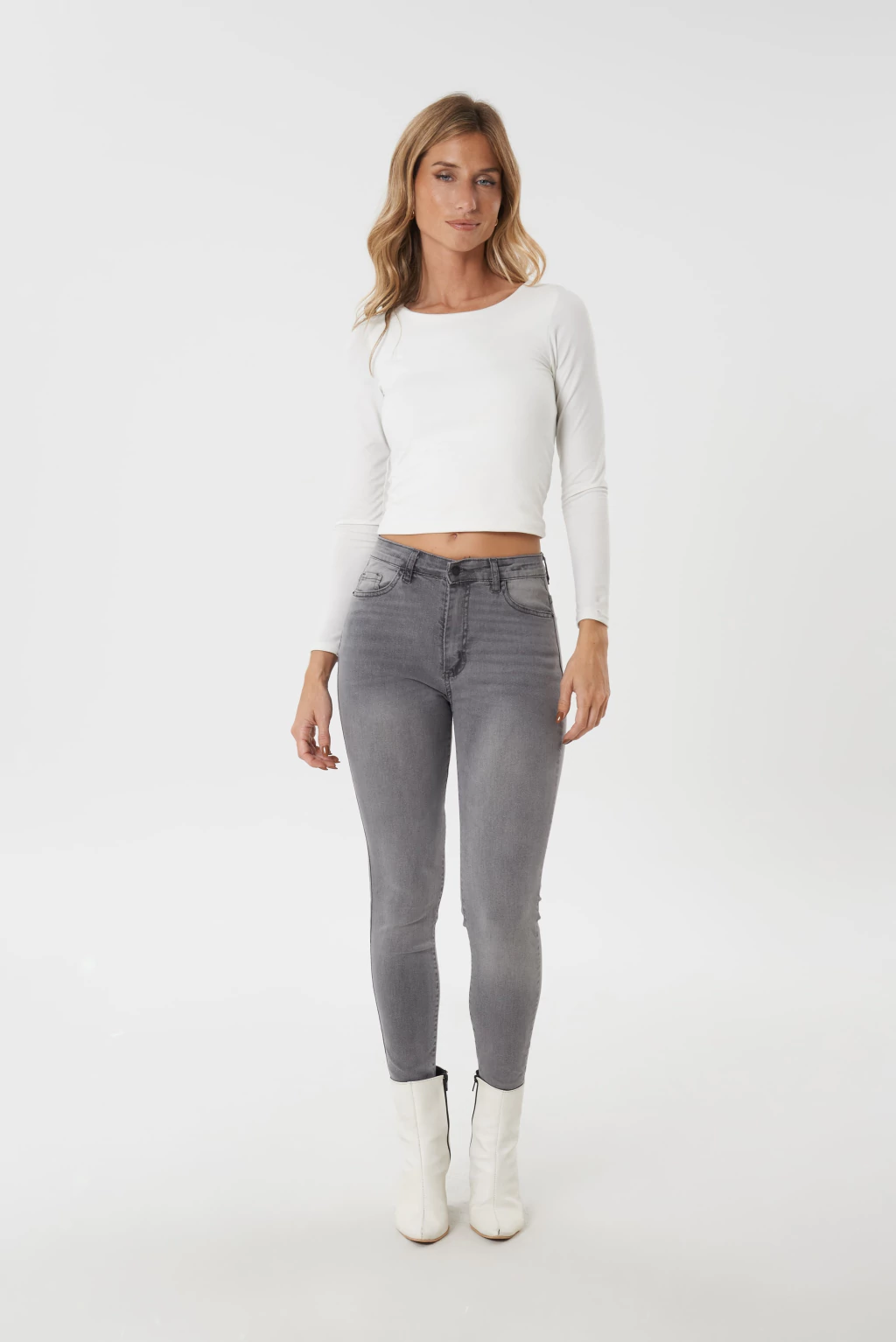 CACHI SKINNY GRIS TIRO ALTO BIGOTES LOCALIZADO ELASTIZADO TALLES 36 AL 46 STRIVEN