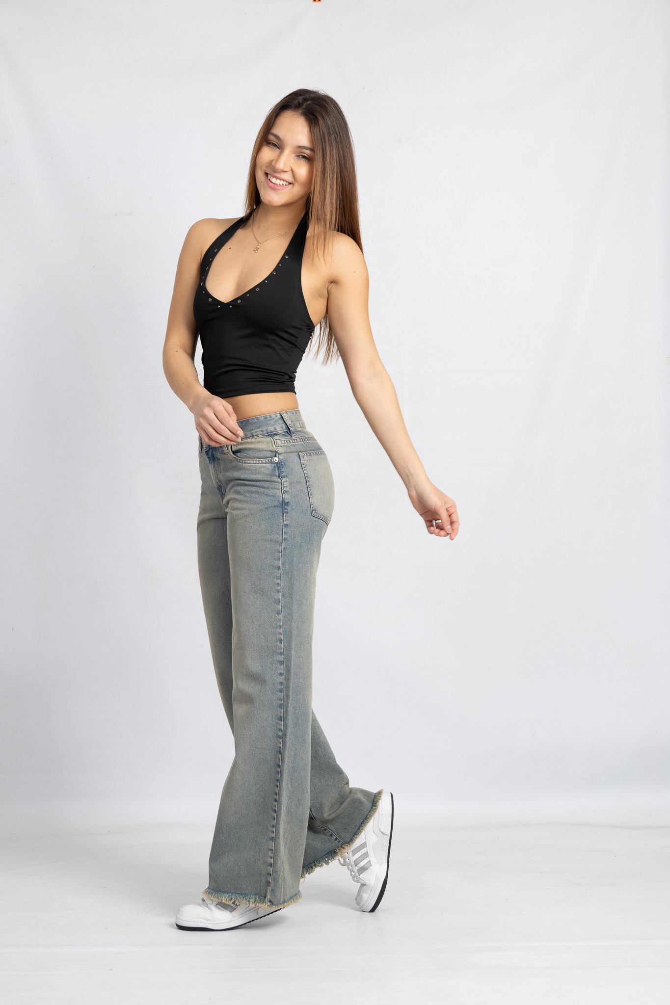 ART | 827 WIDE LEG DENIM RIGIDO OXIDO MATIZADO DESFLECADO EN BOTA TIRO MEDIO TALLES 36 AL 46 VERSUS