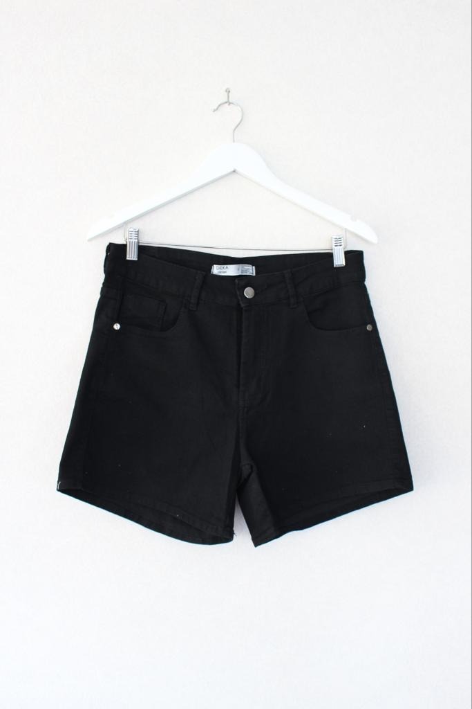 NICKI | SHORT NEGRO ELASTIZADO TIRO ALTO TALLES 52 AL 60 DEKA