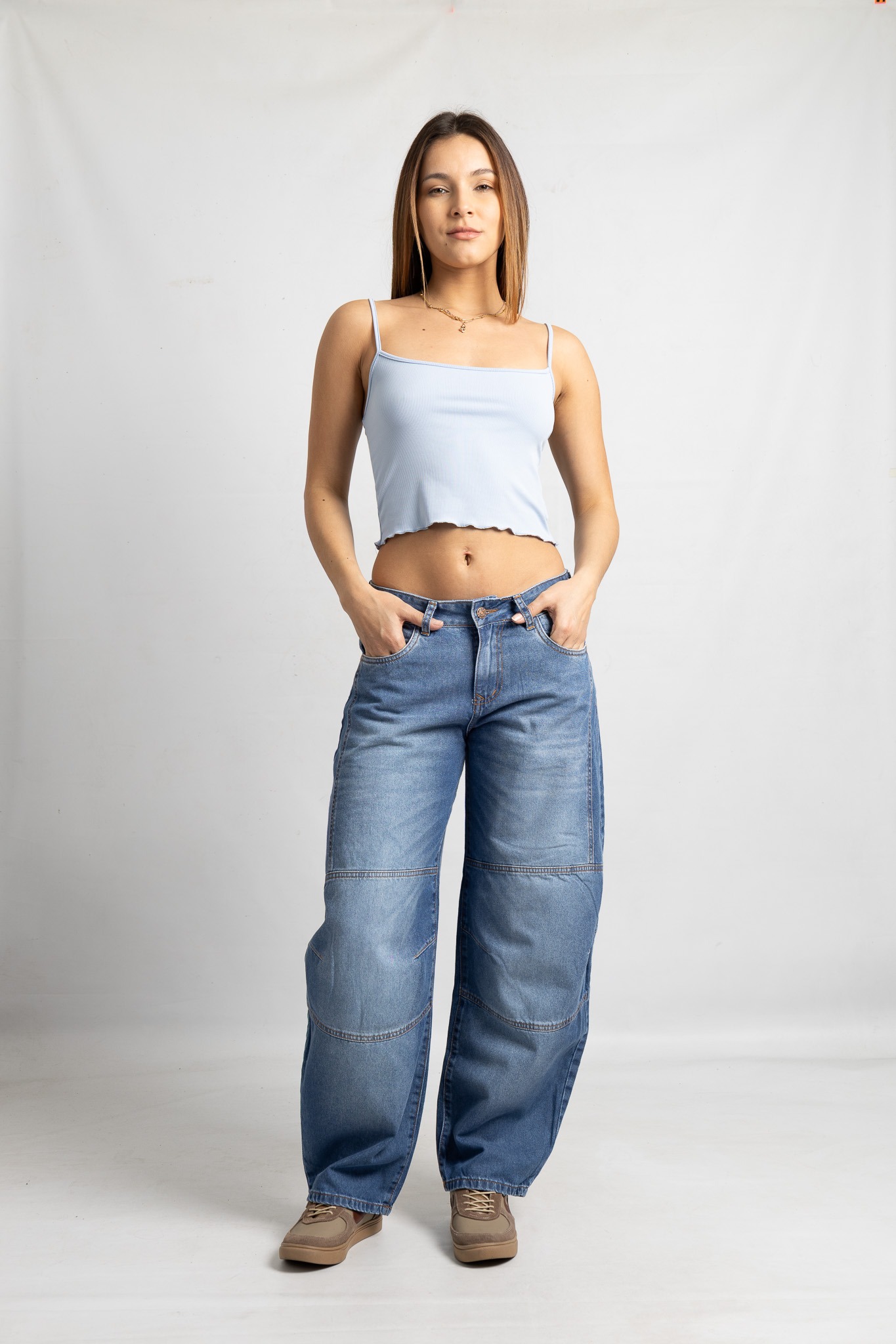 Art. 845 | Baggy Barrel Celeste Con Pinza H/M tiro medio talles 34 al 44 andar