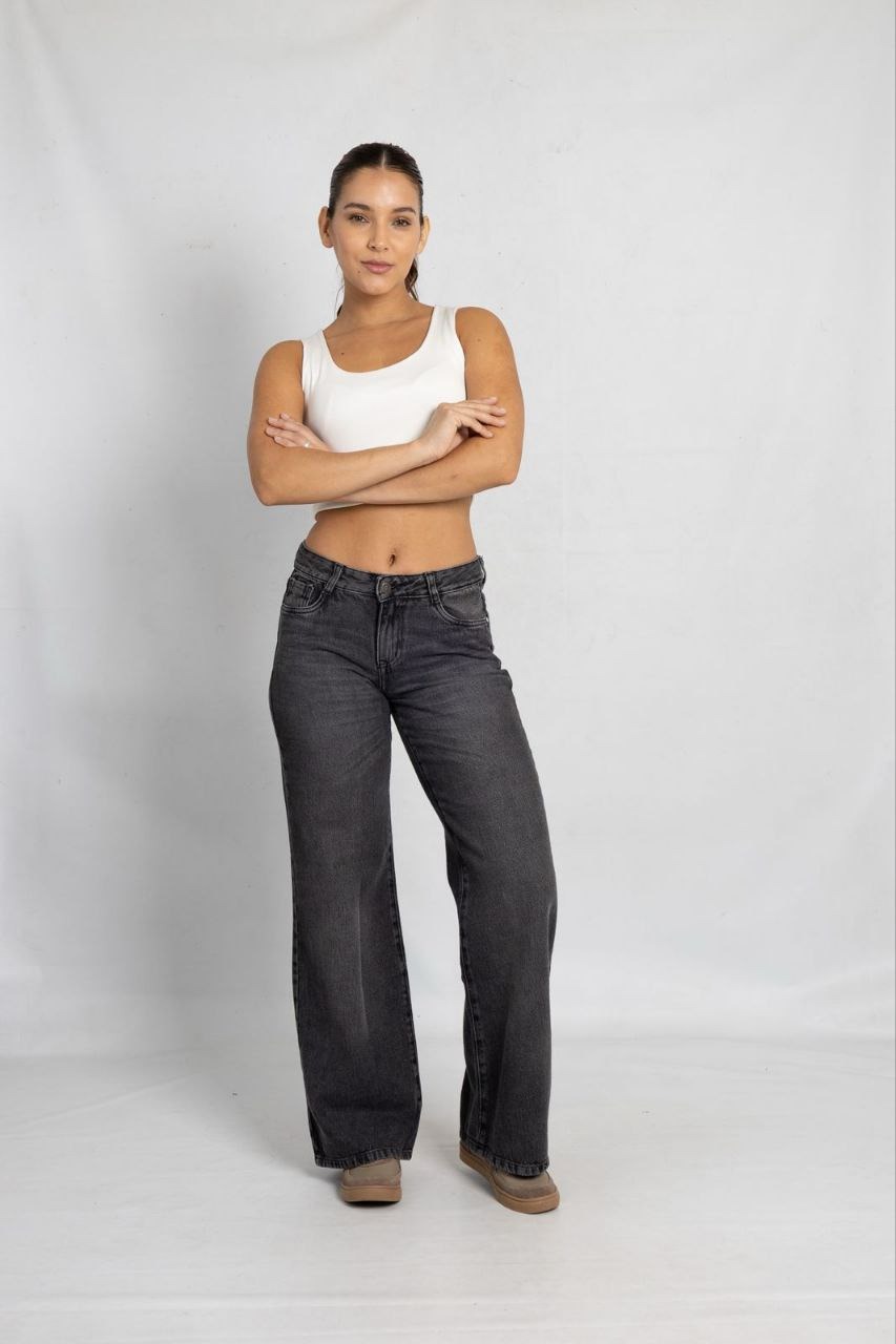 Art. 753 | Wide Leg Gris Tiro Medio rigido talles 36 al 46 andar