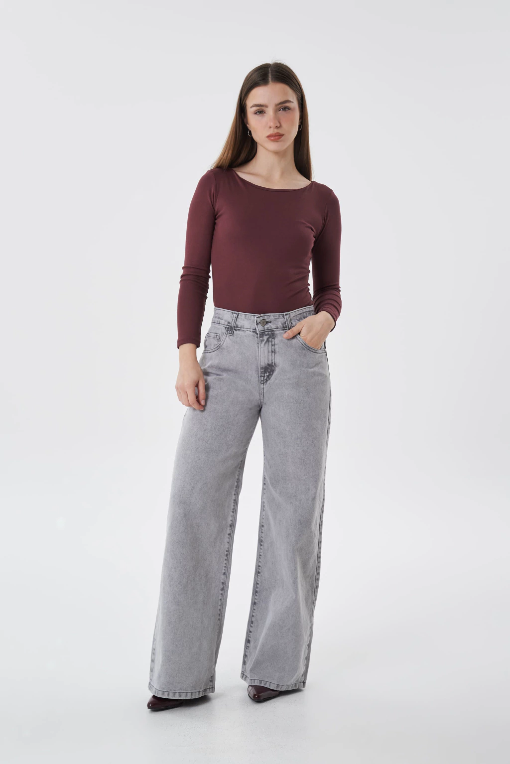 INWOOD WIDE LEG GRIS ACYD RIGIDO TIRO MEDIO TALLES 36 AL 46 STRIVEN
