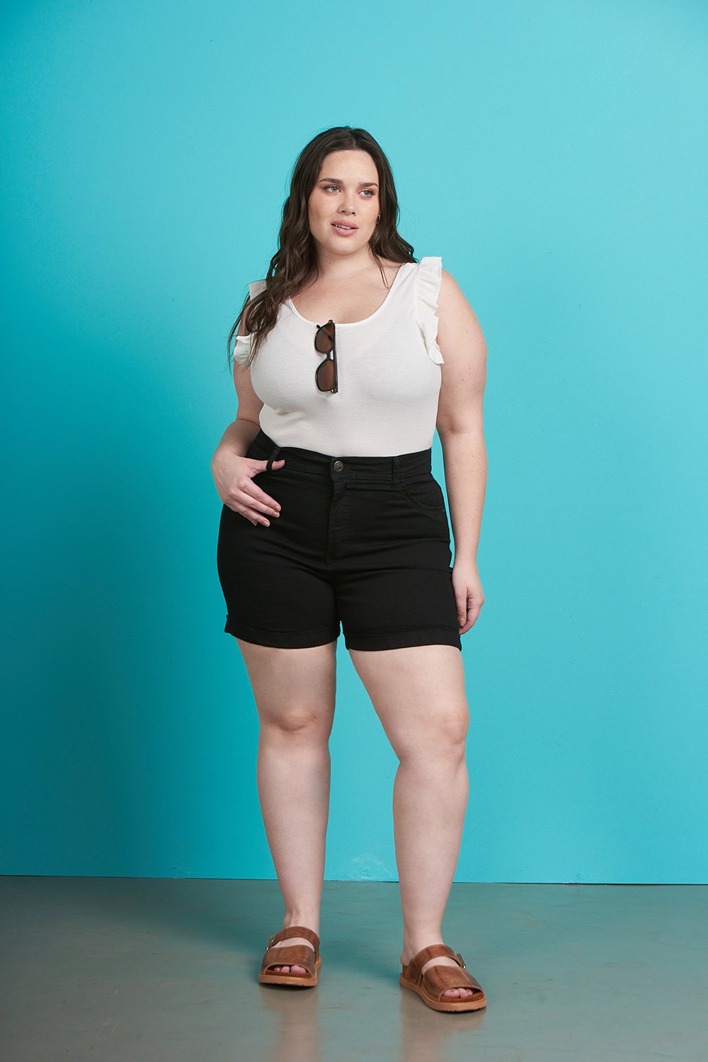 ART. M-564 | SHORT NEGRO CLASICO CON DOBLES EN BOTA ELASTIZADO TALLES DEL 46 AL 54 CENITHO
