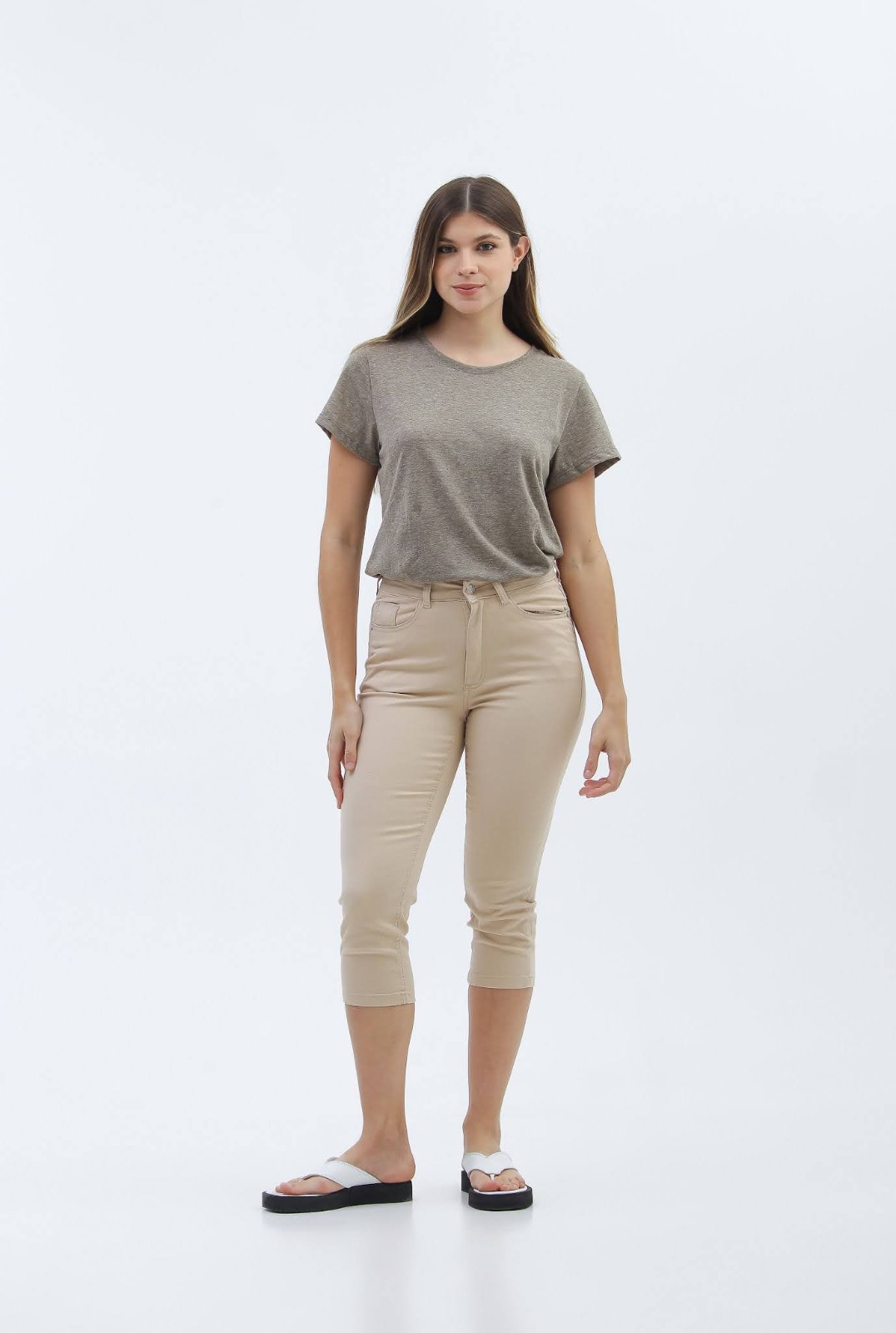 ART- BRENDA CAPRI BEIGE DE GABARDINA ELASTIZADA 38-50  TORINE