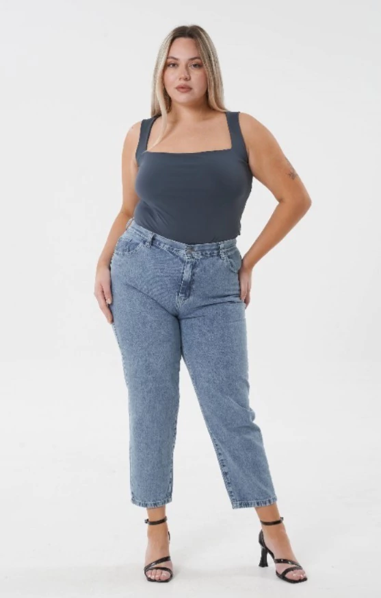 NAKA-JEAN MOM RÍGIDO CURVY AZUL NEVADO 48-56