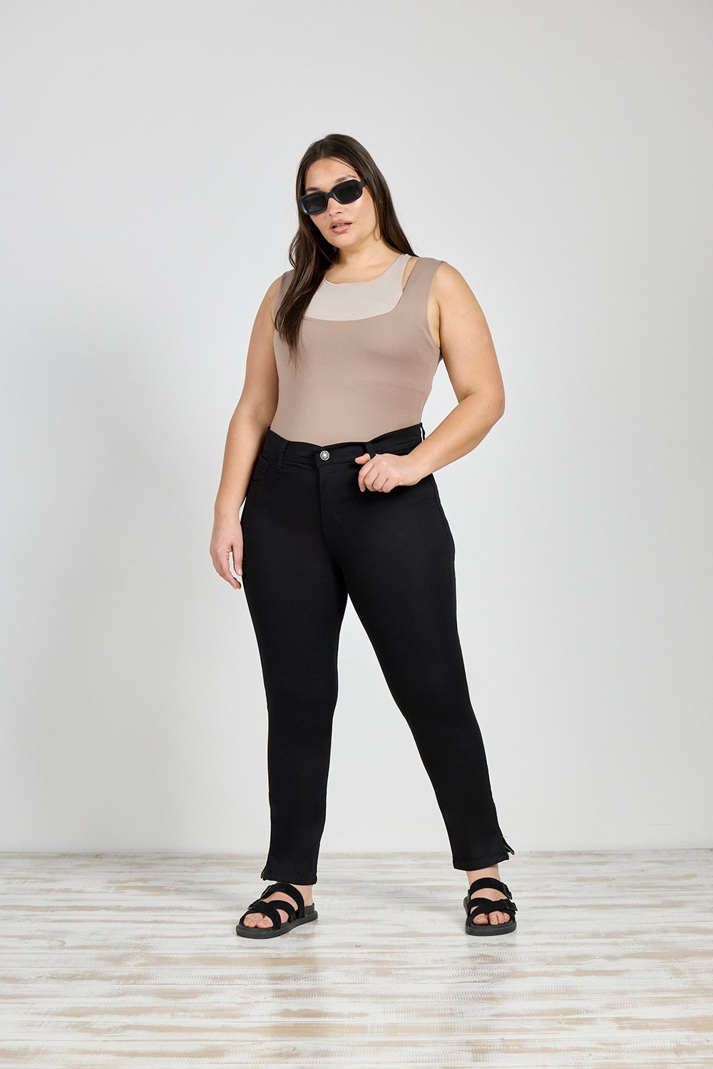 ART. 720 | CHUPIN NEGRO CIERRE BOTA PLUS SIZE CENITHO