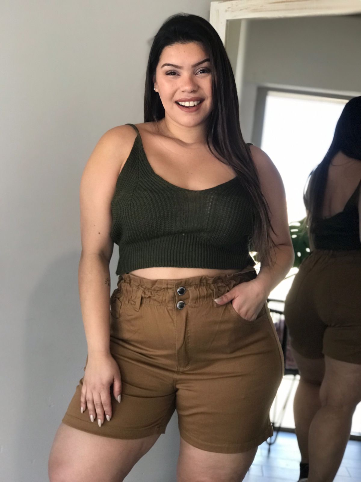 10102-SHORT BAGGY MOSTAZA CON CINTURA FRUNCIDA ELASTIZADO TALLES 46 AL 60 CRISAL