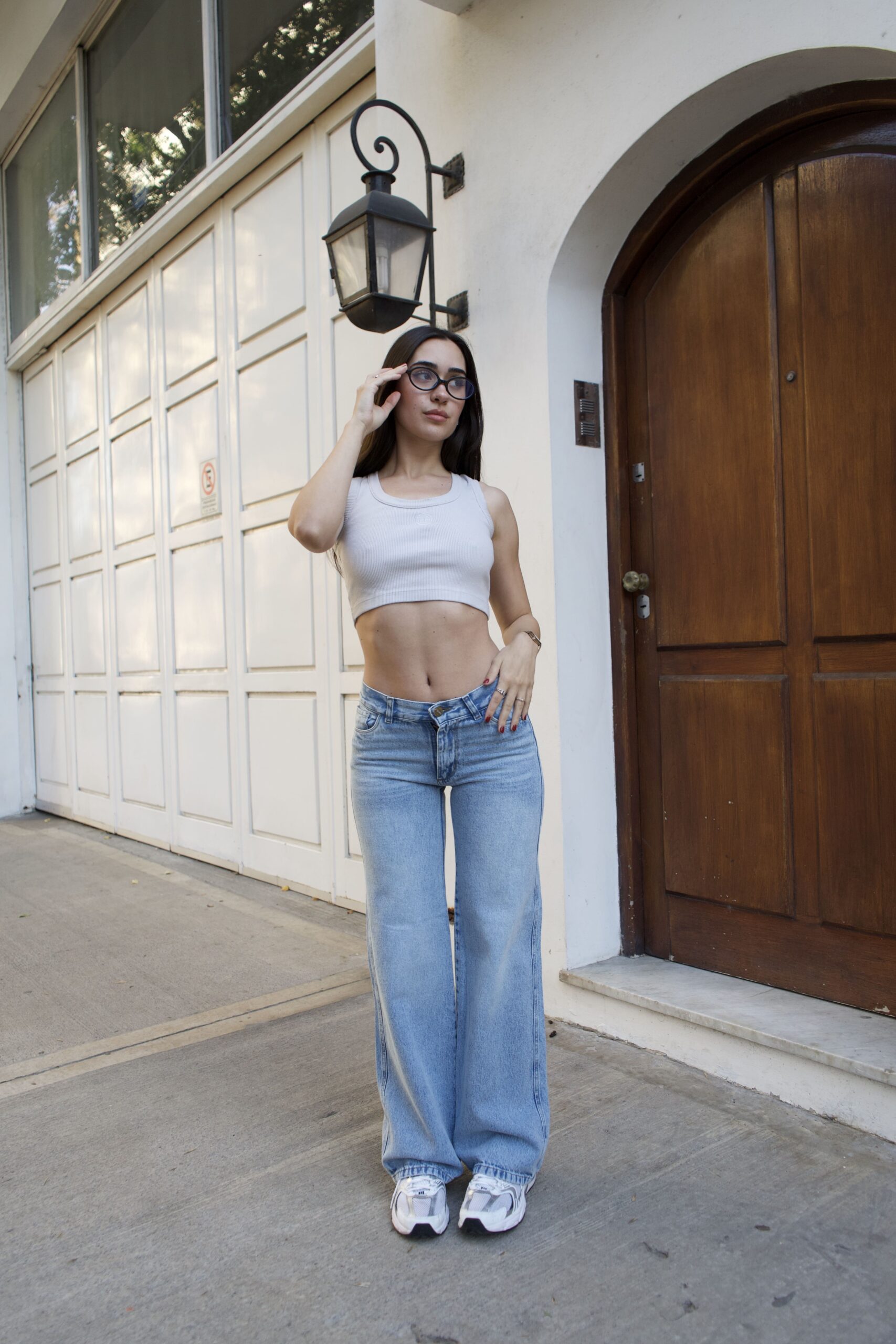 LOGAN | WIDE LEG RIGIDO CELESTE CON BIGOTES TIRO MEDIO TALLES 34 AL 46 H-REINA