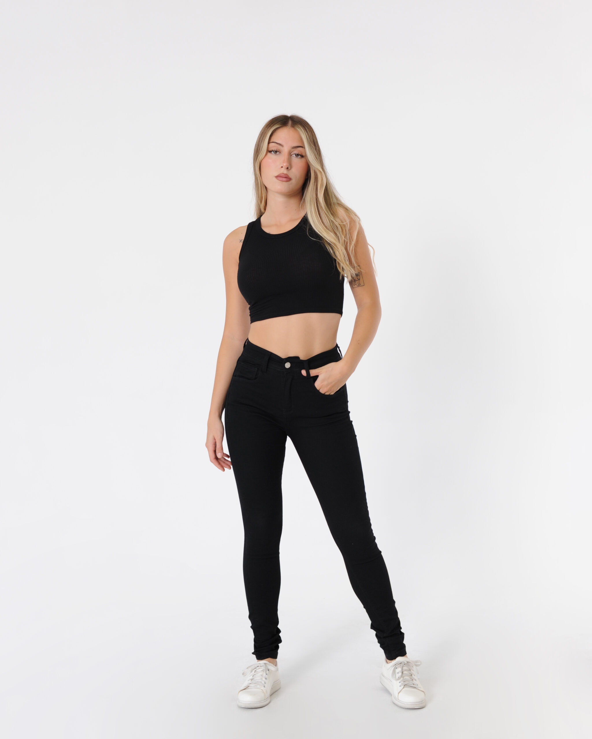 DANIKA - SKINNY JEAN NEGRO TIRO ALTO TALLES 36 AL 60 SONNE