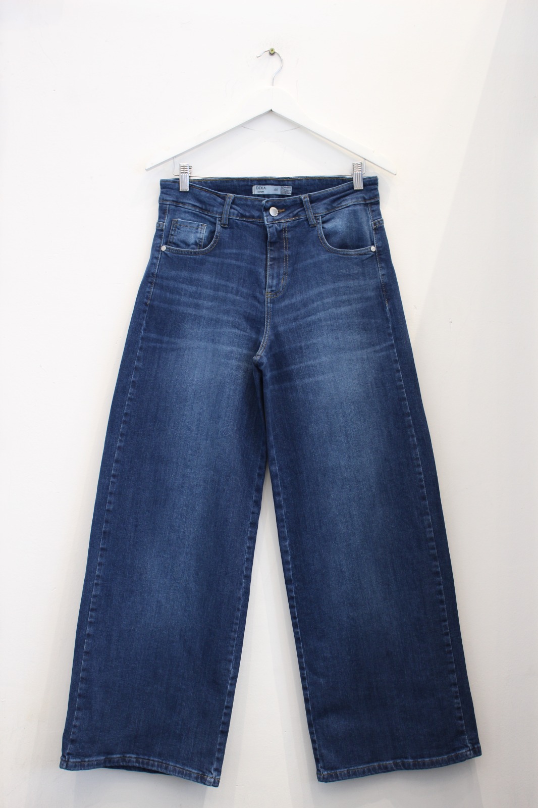 ABRIL | WIDE LEG ELASTIZADO AZUL CON BIGOTES TIRO ALTO TALLES 44 AL 54 DEKA