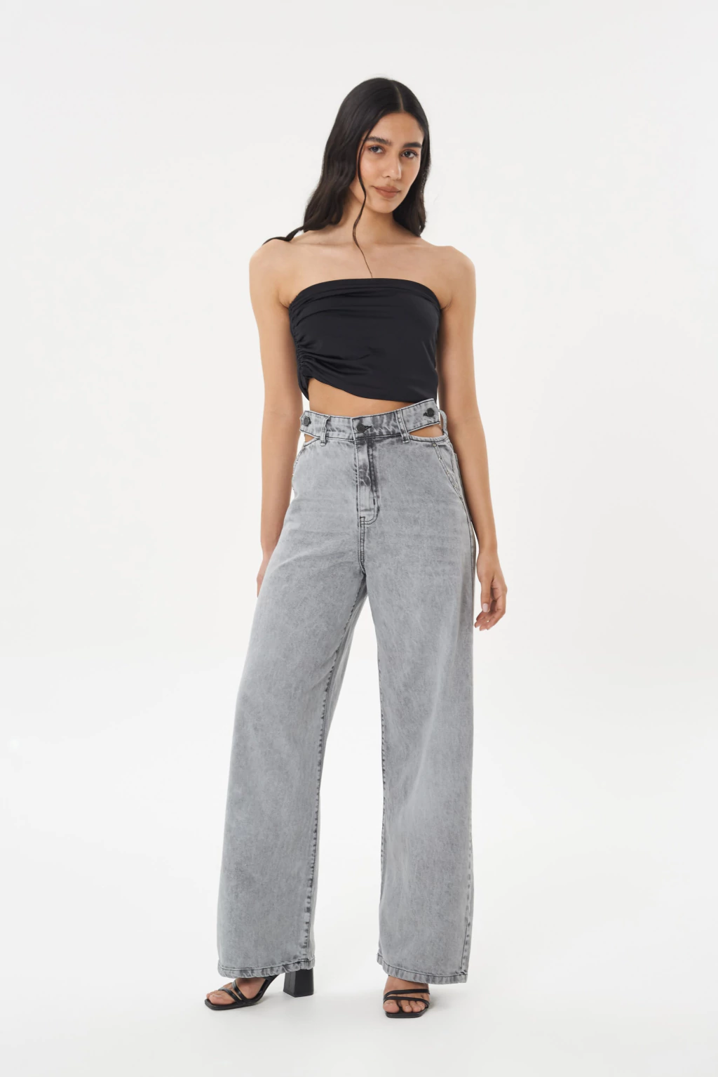 NEBRASKA | WIDE LEG GRIS RIGIDO CON TACHAS EN LOS BOLSILLOS TIRO ALTO TALLES 36 AL 46 STRIVEN