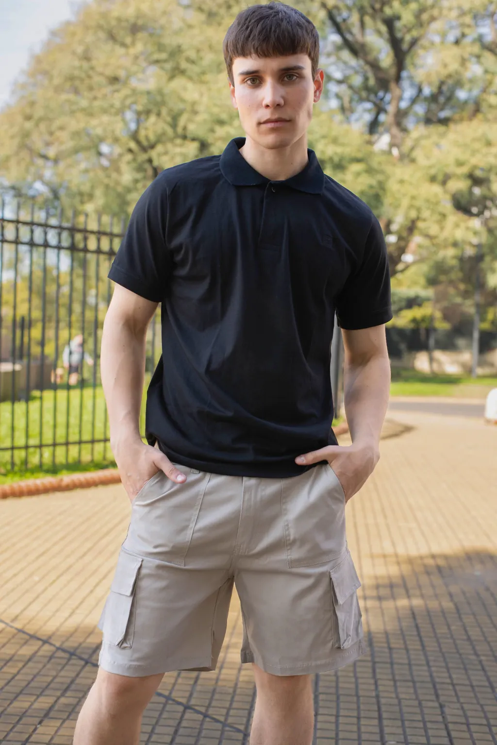 BEIGE  / BERMUDA CARGO DE GABARDINA RECTO TALLES 38 AL 48 CRUZO