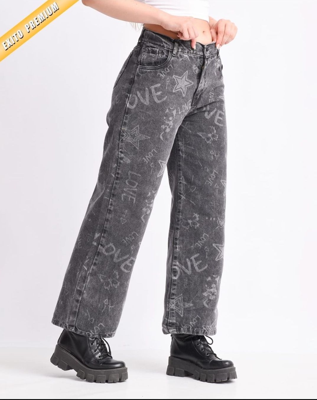 138 | WIDE LEG GRIS DISEÑO LOVE/STARS CON ACABADO LASER TIRO MEDIO TALLES 36 AL 46 EXITO JEANS