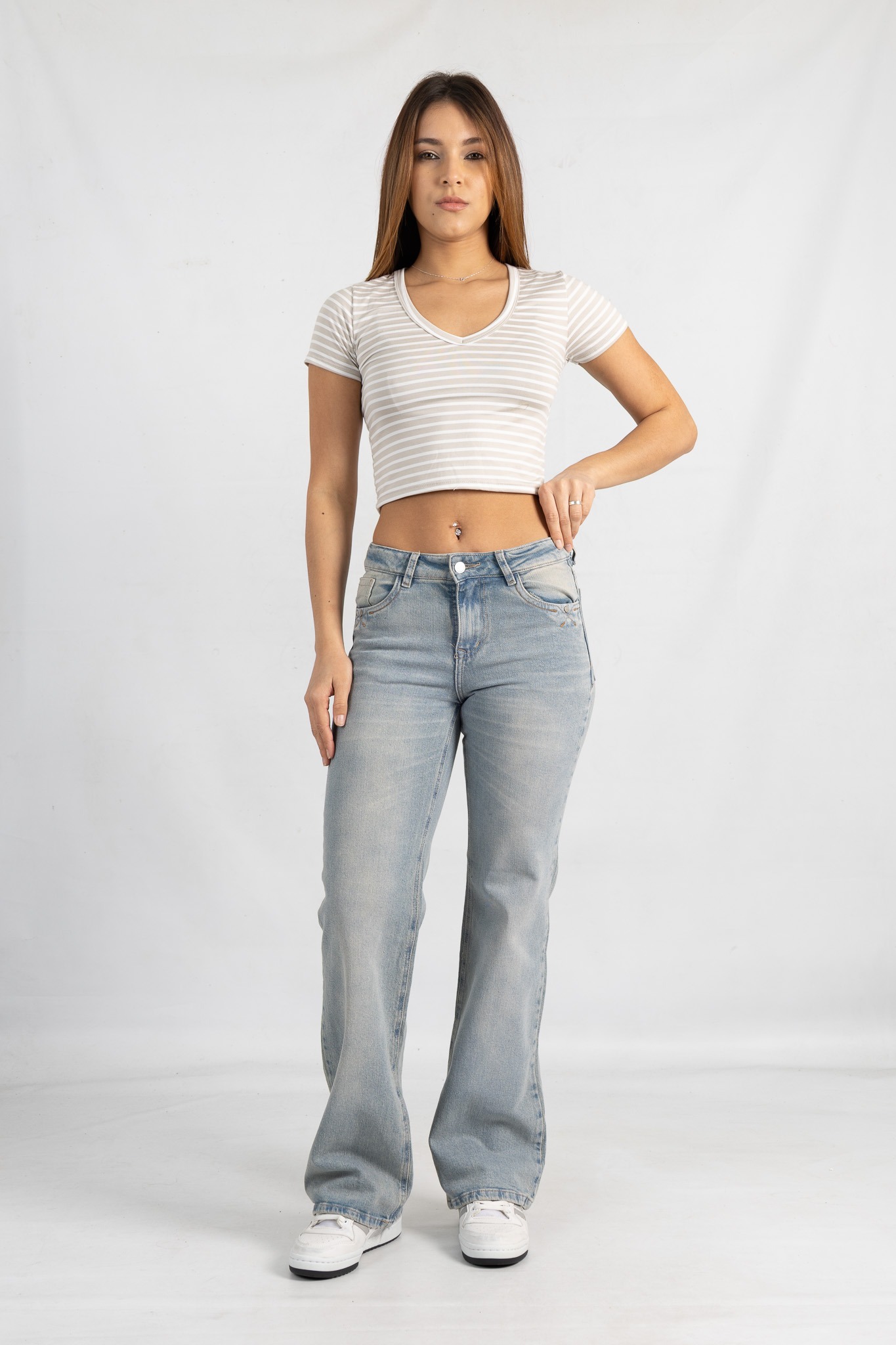 ART 858  | WIDE LEG MATIZADO ELASTIZADO CON BIGOTES TIRO MEDIO TALLES 36 AL 46 ANDAR