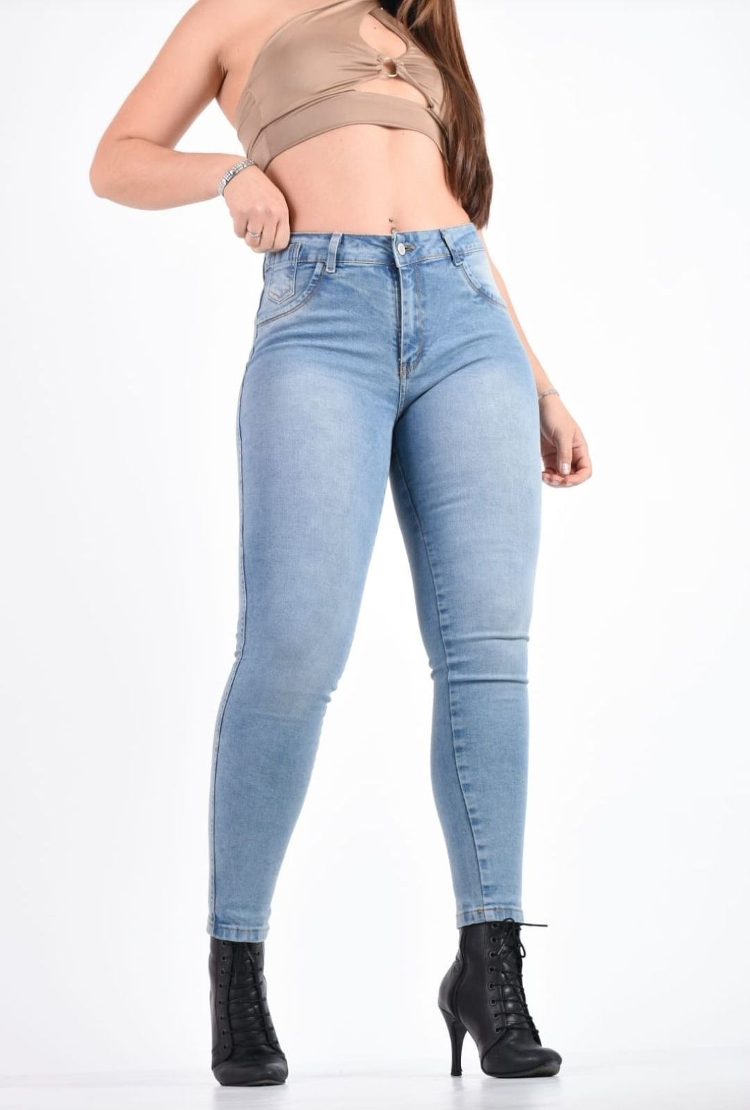 202OXL | JEAN SKINNY CLASICO CLARO TIRO ALTO TALLES 36 AL 50 EXITO JEANS