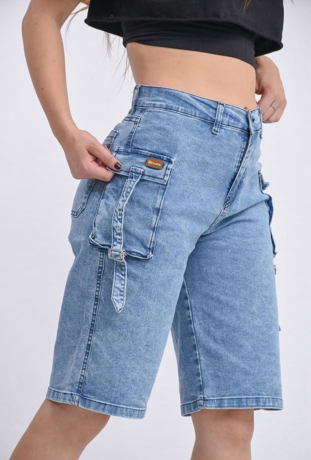 350  I  BERMUDA CARGO AZUL RIGIDA CON CORREA TIRO ALTO TALLES 35 AL 46 EXITO JEANS